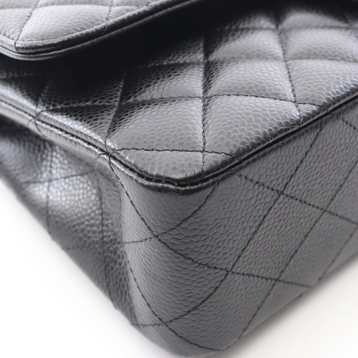 Chanel Matelasse Black Grained Calfskin Shoulder Bag (Pre-Owned)