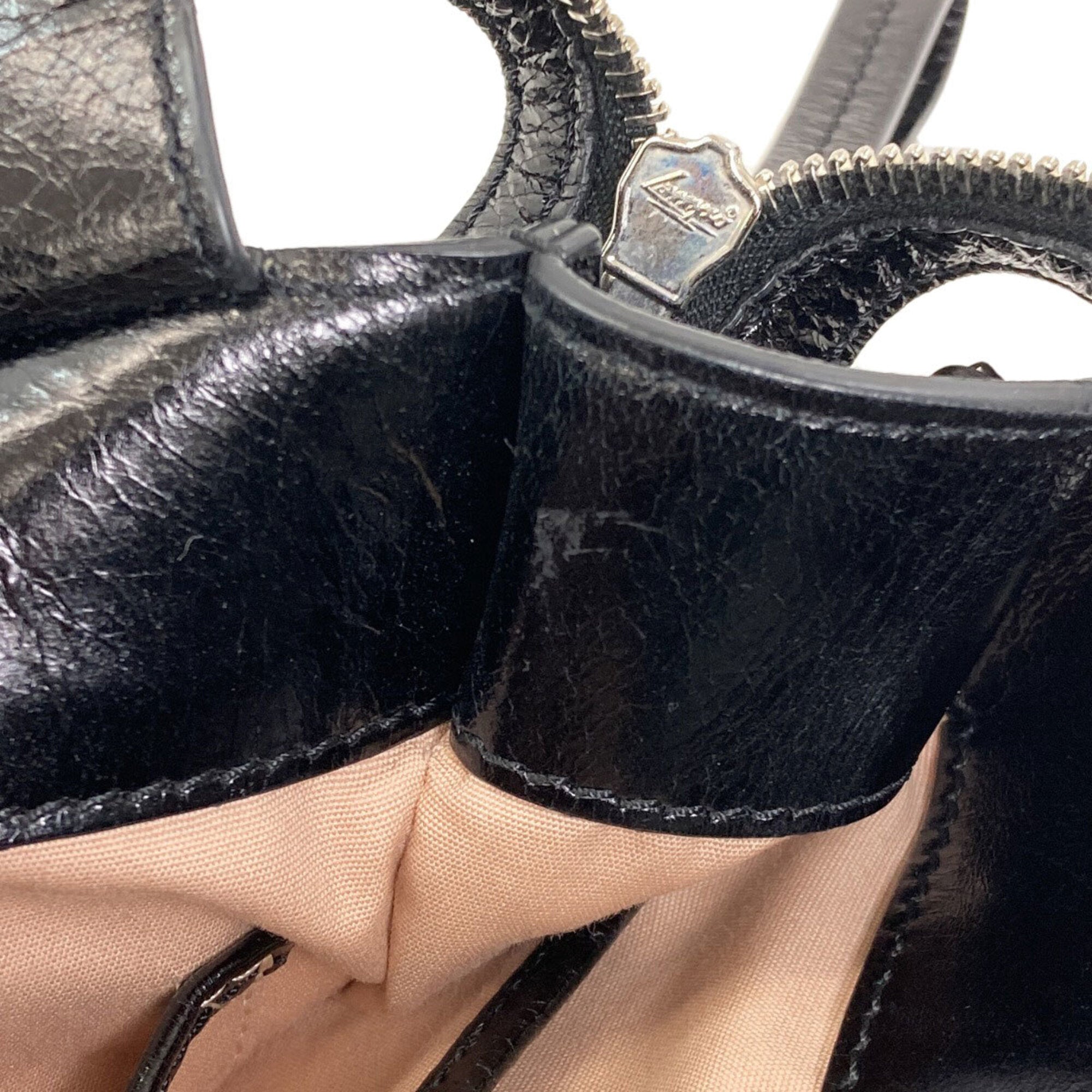Tod's Black Leather Handbag (Pre-Owned)
