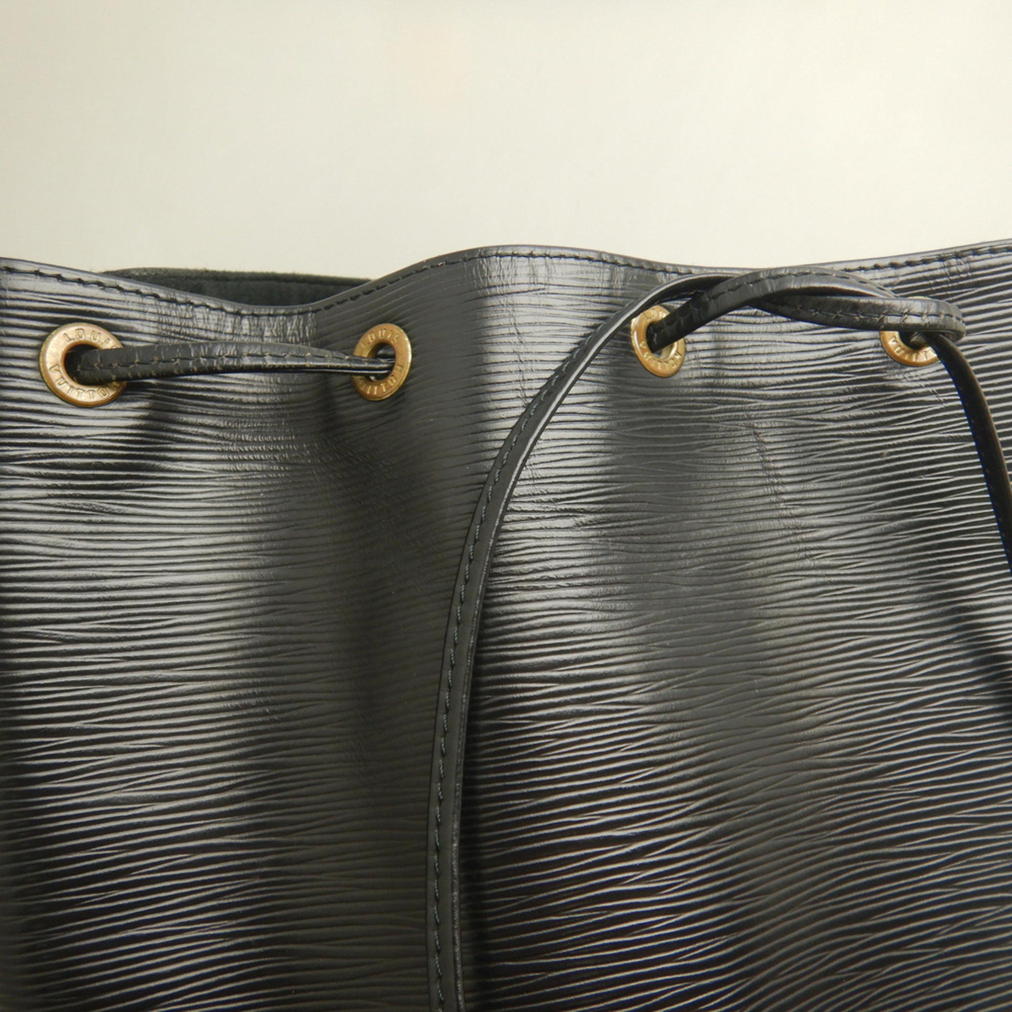 Louis Vuitton Epi Noir Epi Leather Shoulder Bag (Pre-Owned)