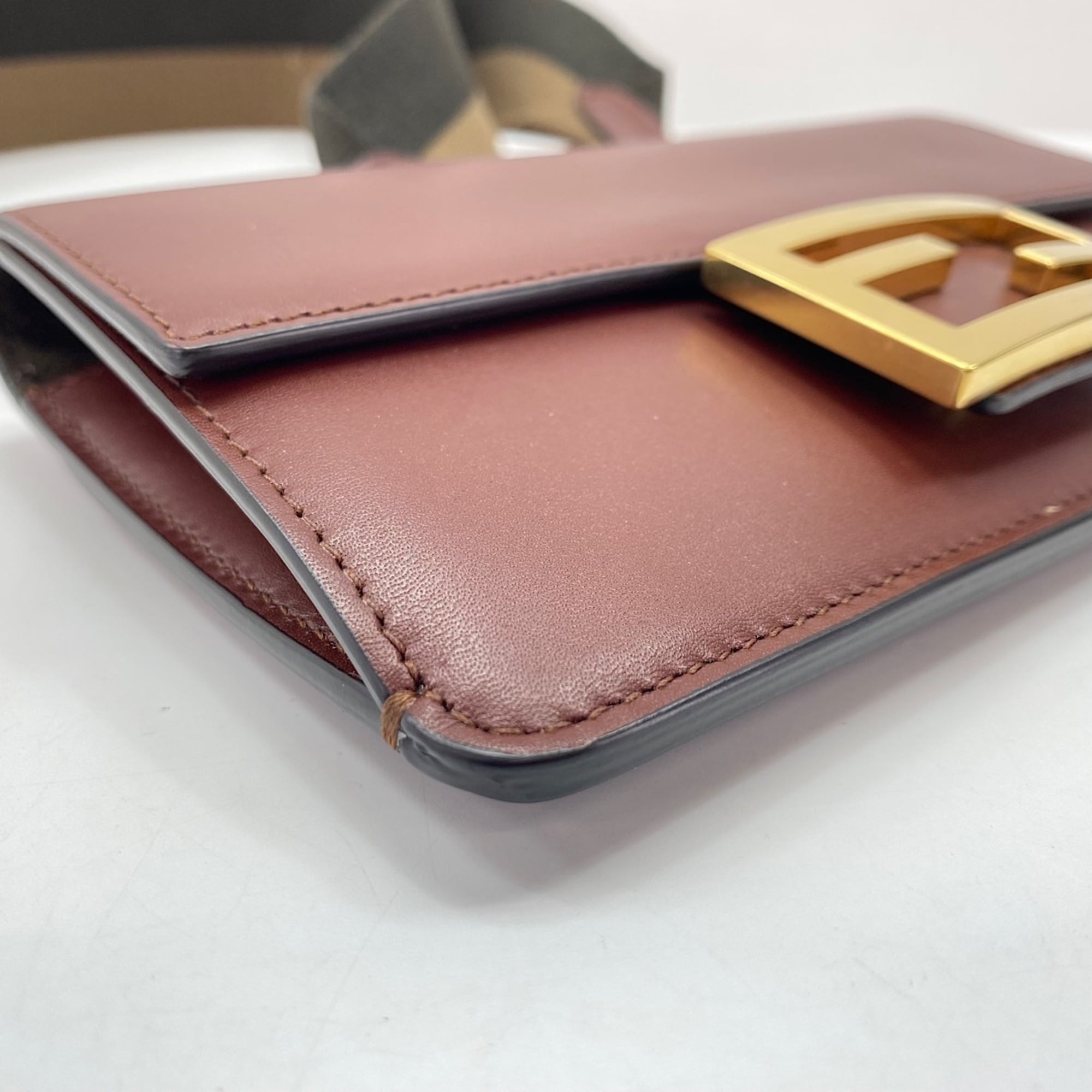 Fendi Brown Shoulder Bag (Pre-Owned)