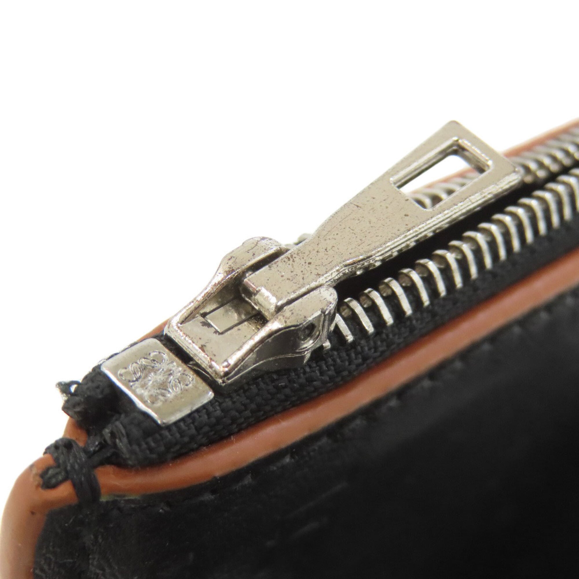 Loewe Black Leather Wallet (Bi-Fold) (Pre-Owned)