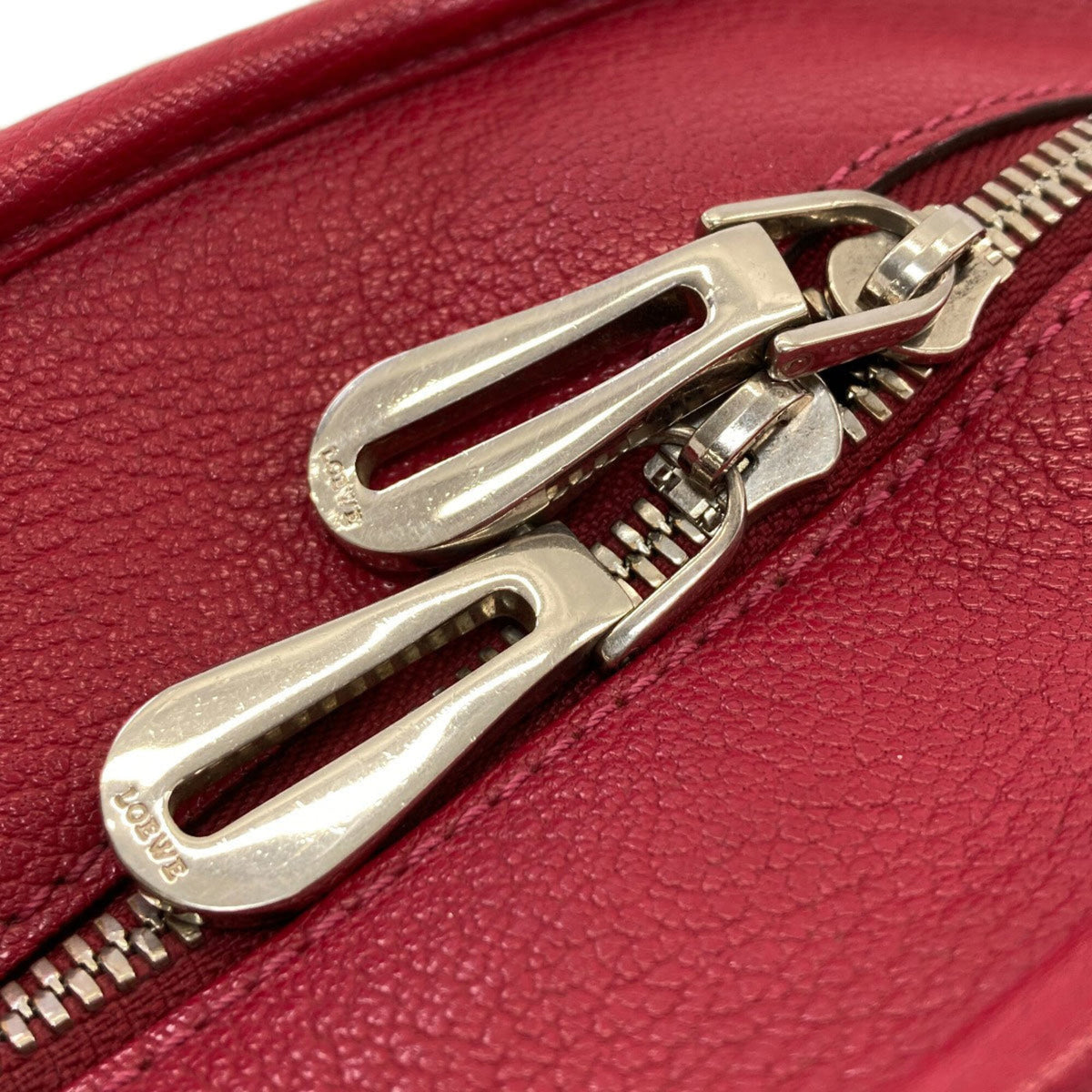 Loewe Red Color Leather Handbag (Pre-Owned)