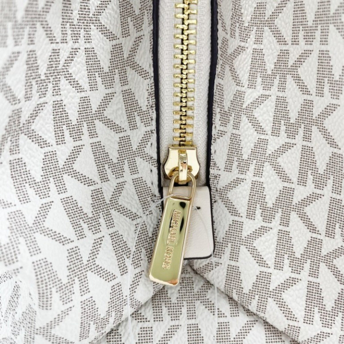 Michael Kors White Pvc Shoulder Bag (Pre-Owned)
