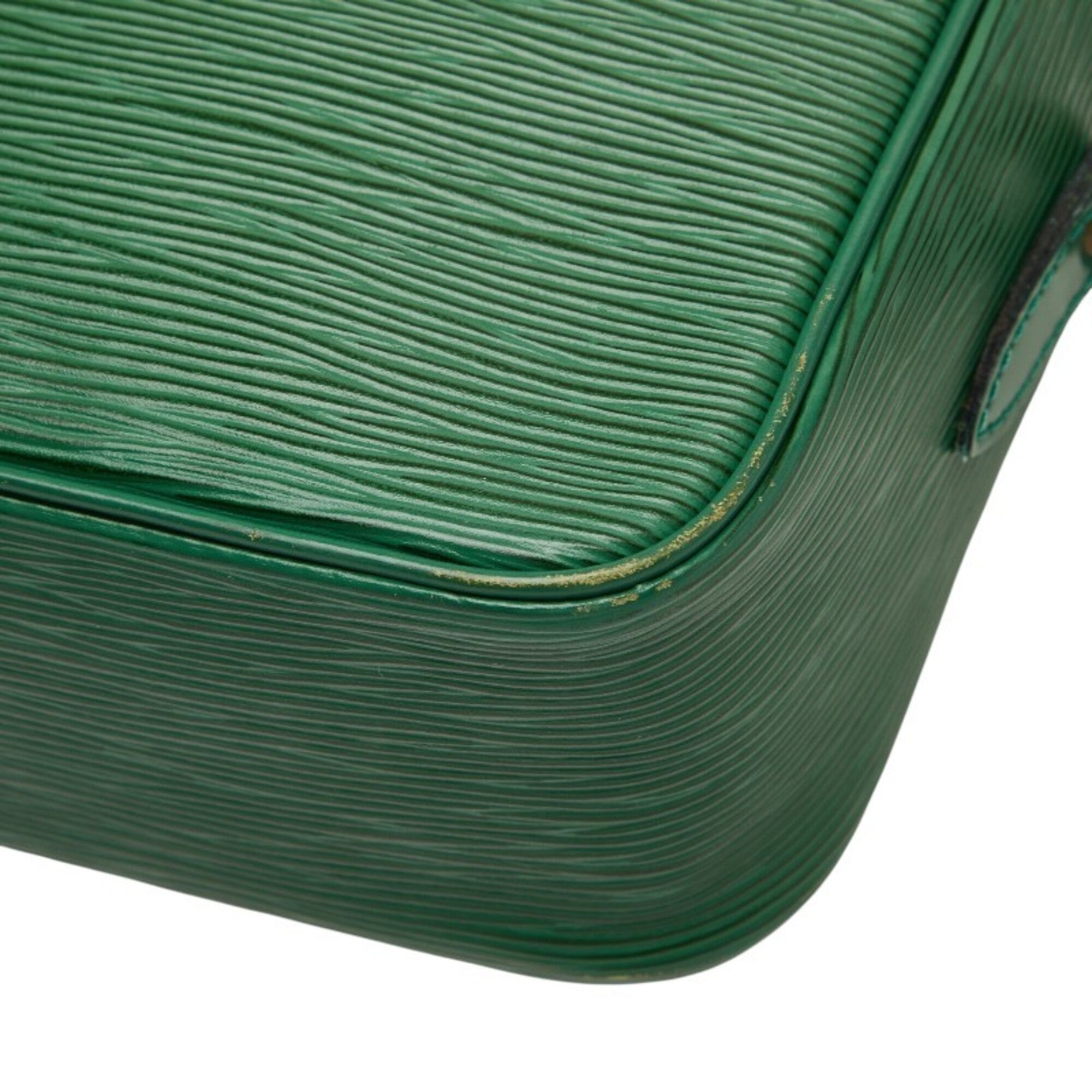 Louis Vuitton Epi Borneo Green Leather Shoulder Bag (Pre-Owned)