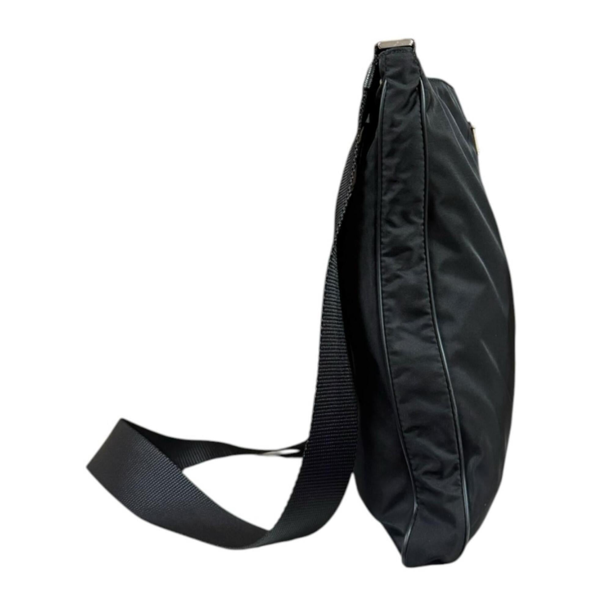 Prada Black Nylon Shoulder Bag (Pre-Owned)