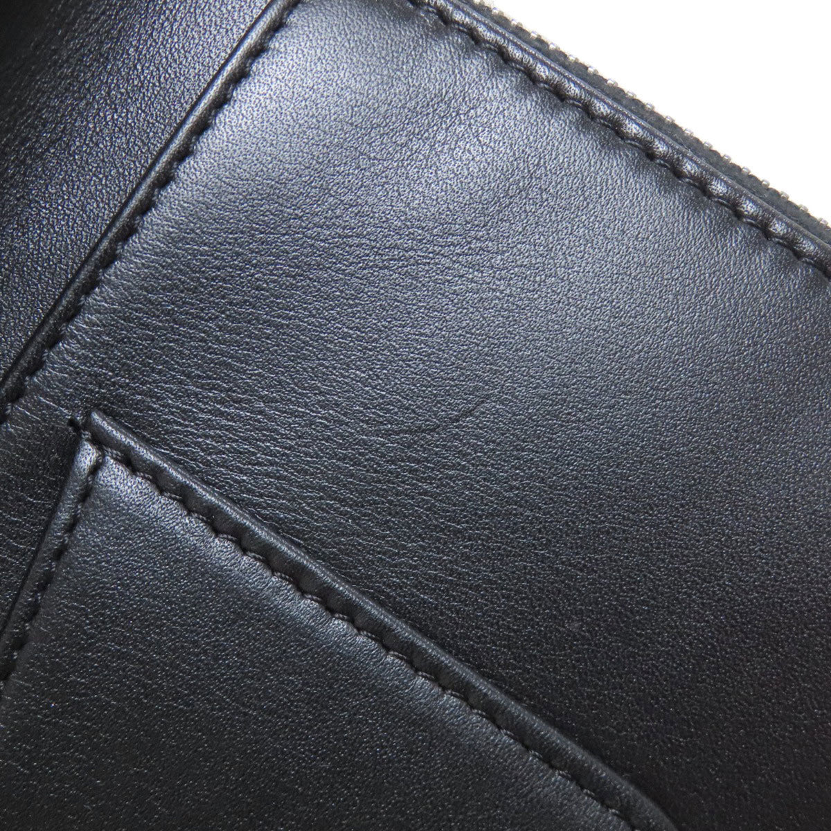 Chanel Black Leather Long Wallet (Bi-Fold) (Pre-Owned)