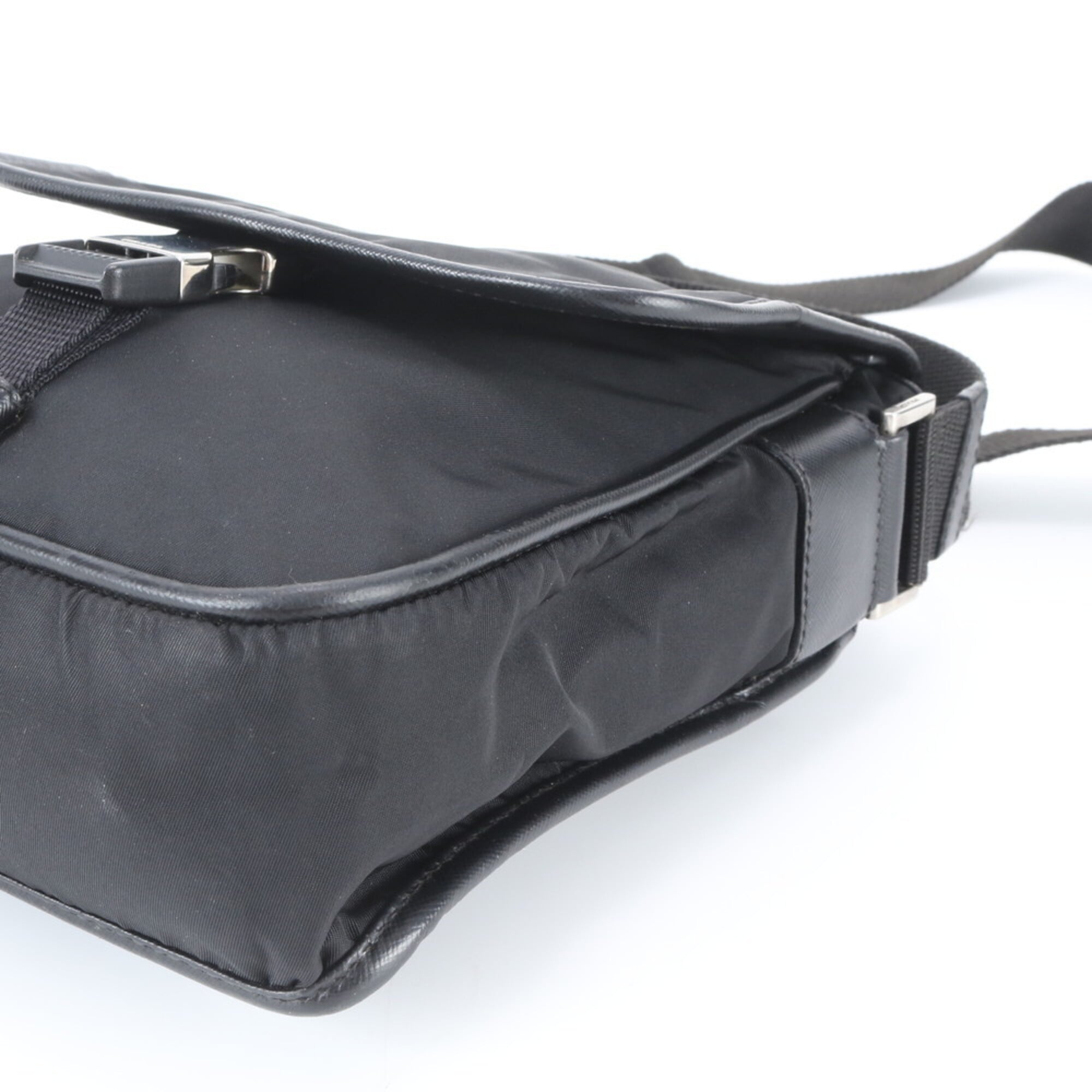 Prada Black Nylon Leather Shoulder Bag (Pre-Owned)