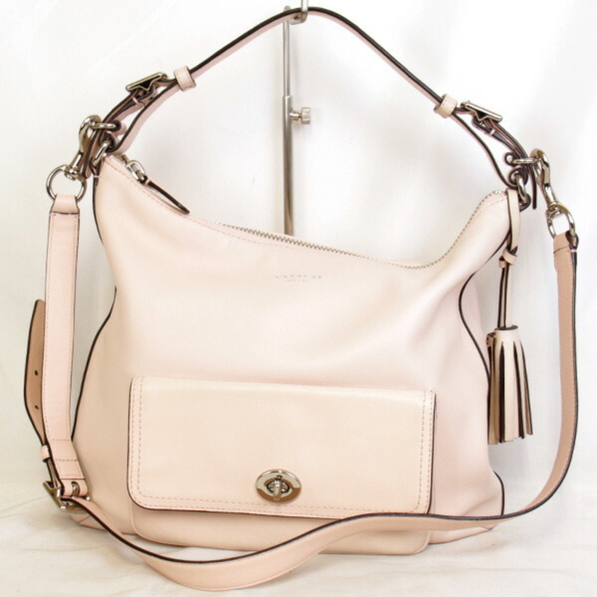 Coach Light Pink Leather Shoulder Bag (Pre-Owned)