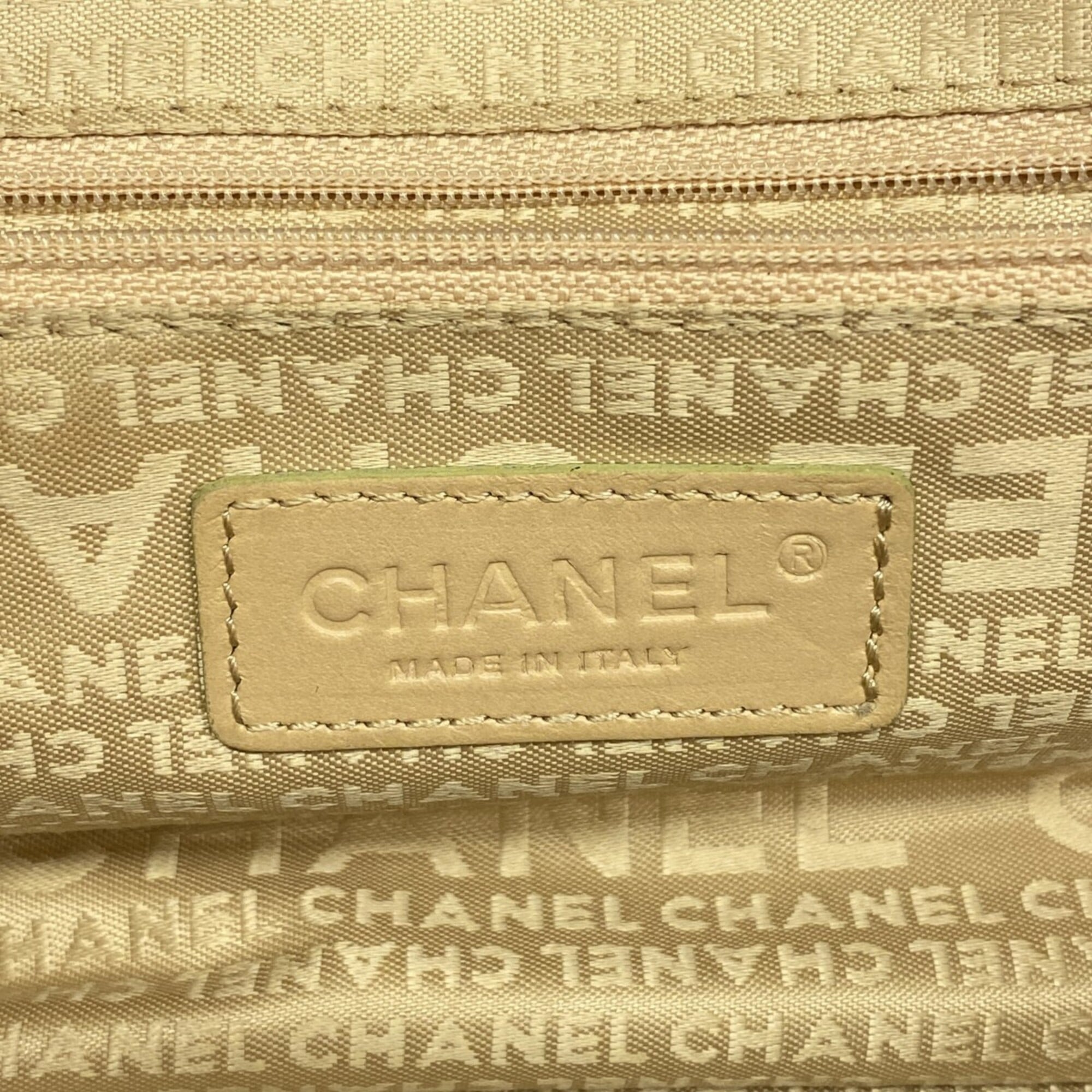 Chanel Baby Pink Grained Calfskin Handbag (Pre-Owned)