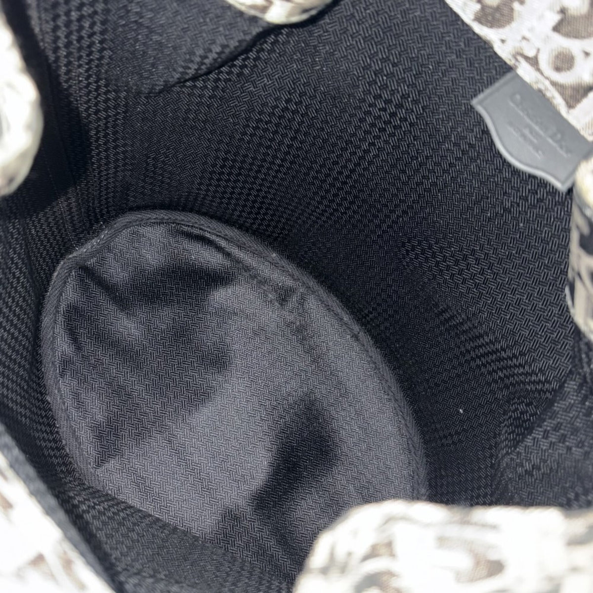 Christian Dior Black Gold Shoulder Bag (Pre-Owned)