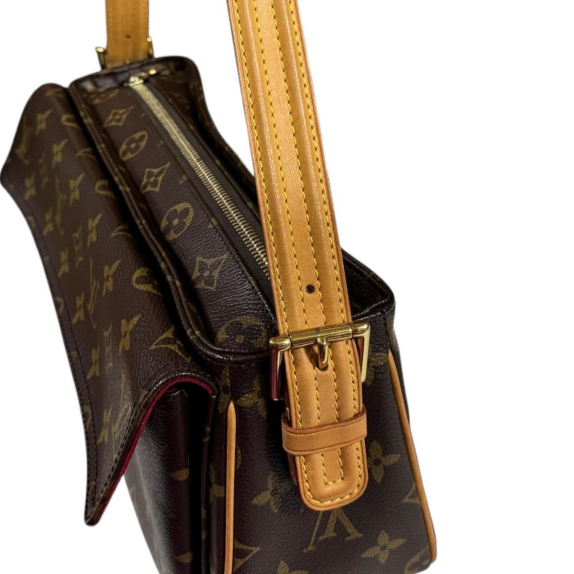 Louis Vuitton Brown Monogram Canvas Shoulder Bag (Pre-Owned)