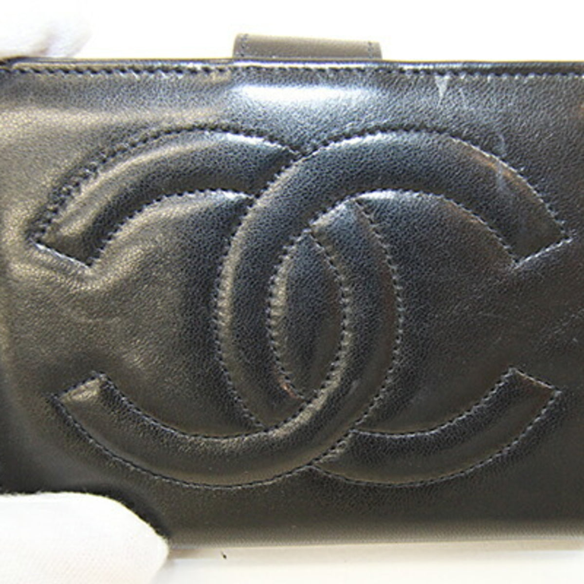 Chanel Black Leather Wallet (Bi-Fold) (Pre-Owned)