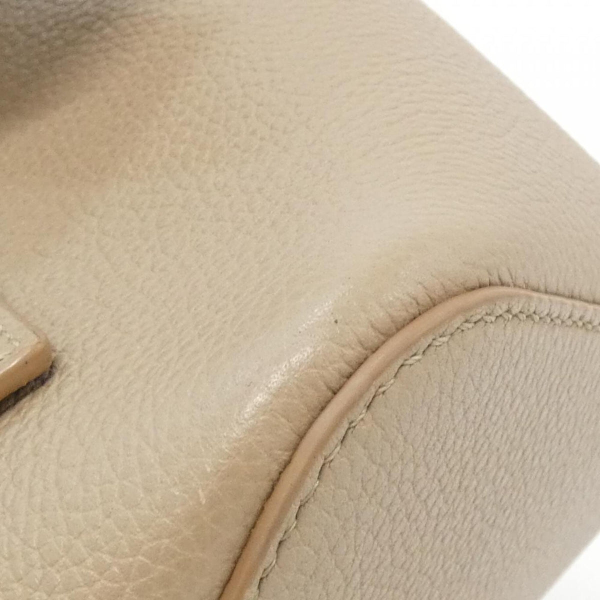 Loewe Sand Leather Handbag (Pre-Owned)