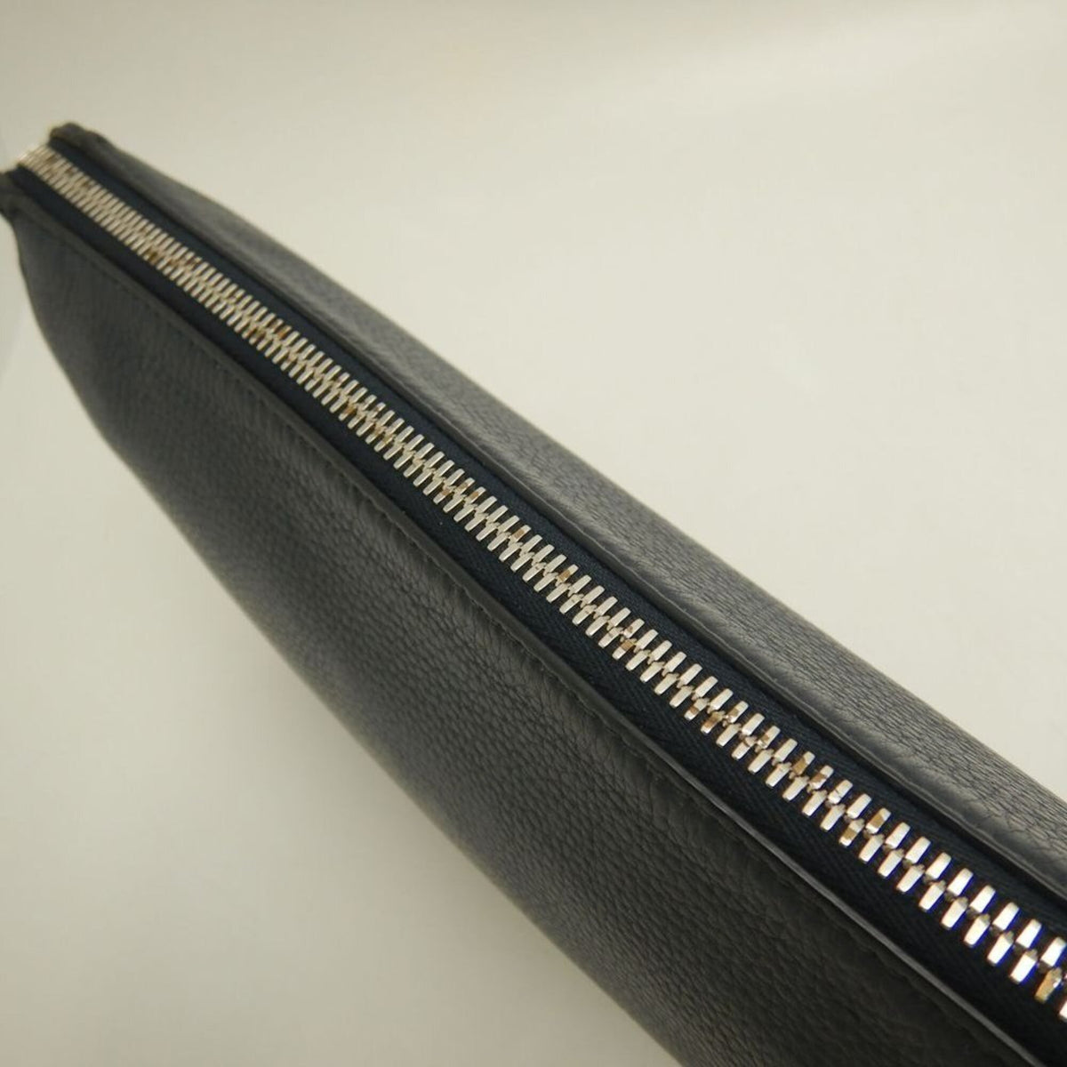 Prada Silver Leather Clutch Bag (Pre-Owned)