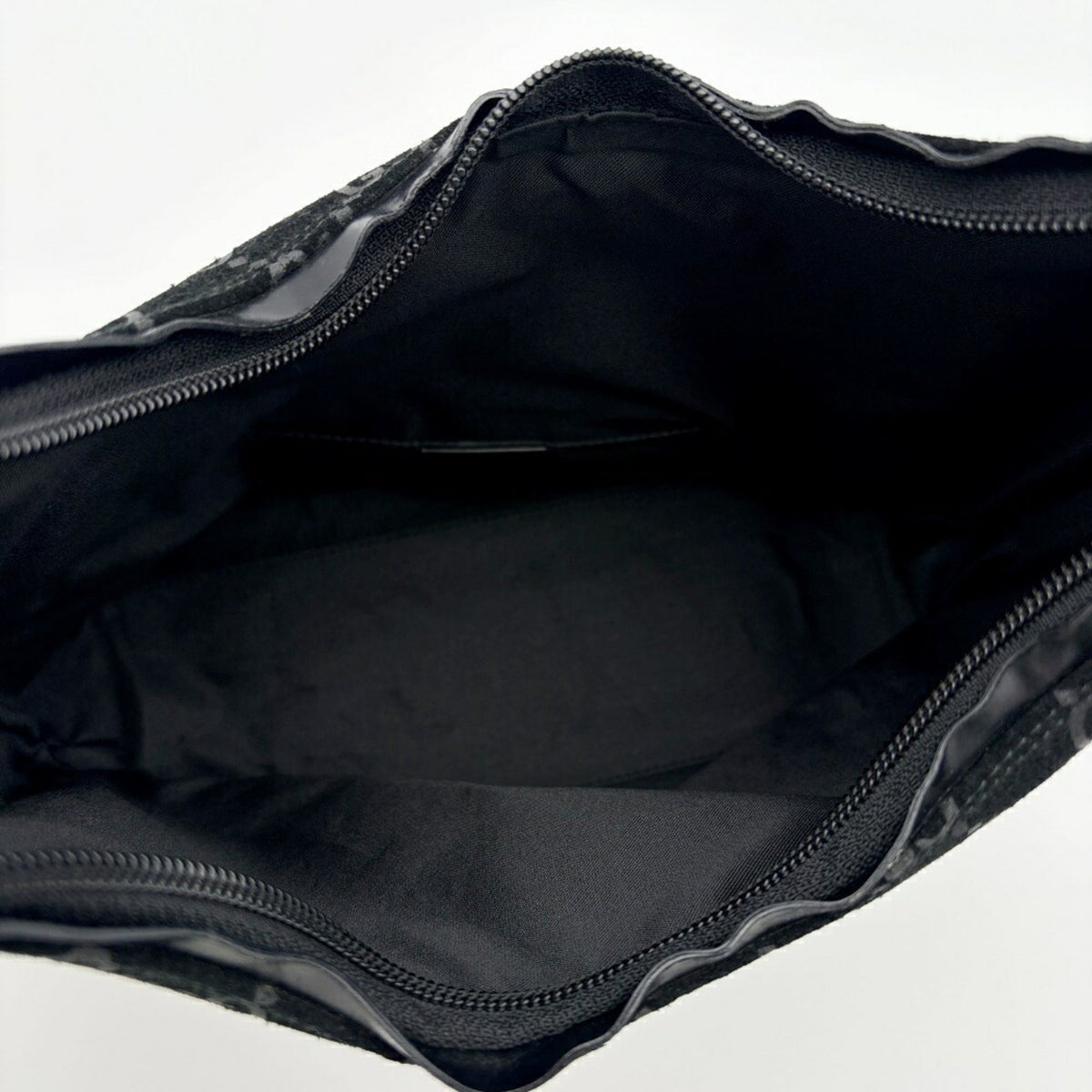 Gucci Black Suede Leather Shoulder Bag (Pre-Owned)