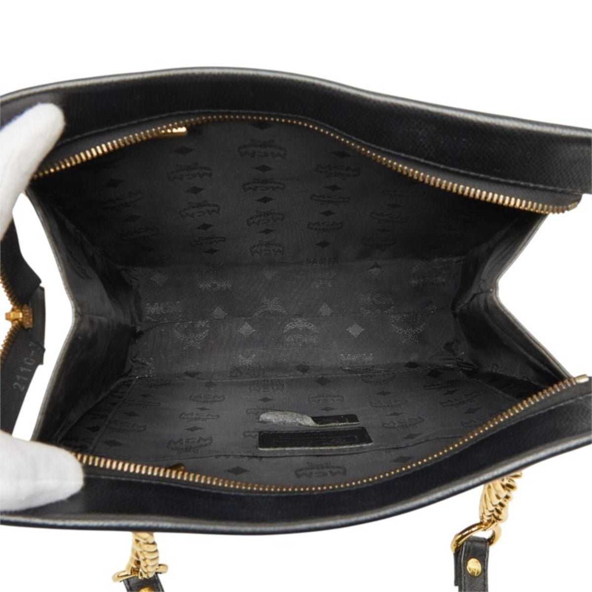 Mcm Black Leather Shoulder Bag Tote Bag (Pre-Owned)