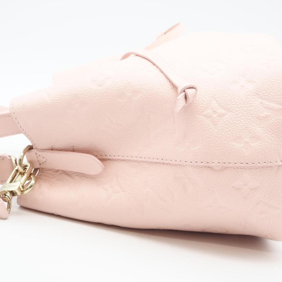 Louis Vuitton Opal Pink Leather Shoulder Bag (Pre-Owned)
