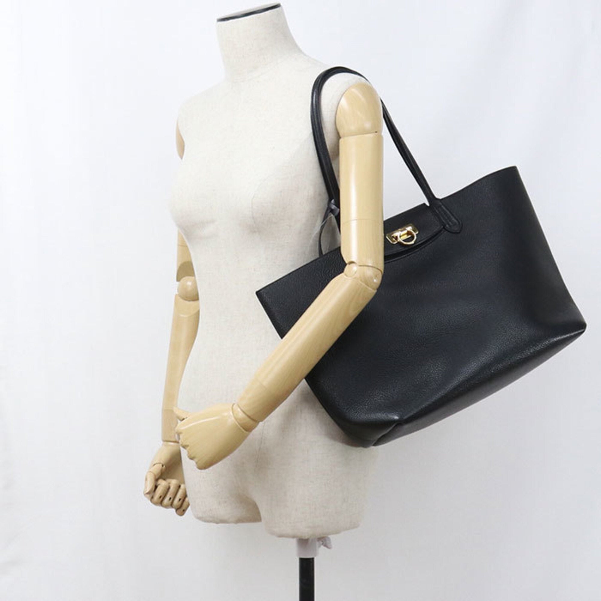 Salvatore Ferragamo Black Leather Pouch Tote Bag (Pre-Owned)
