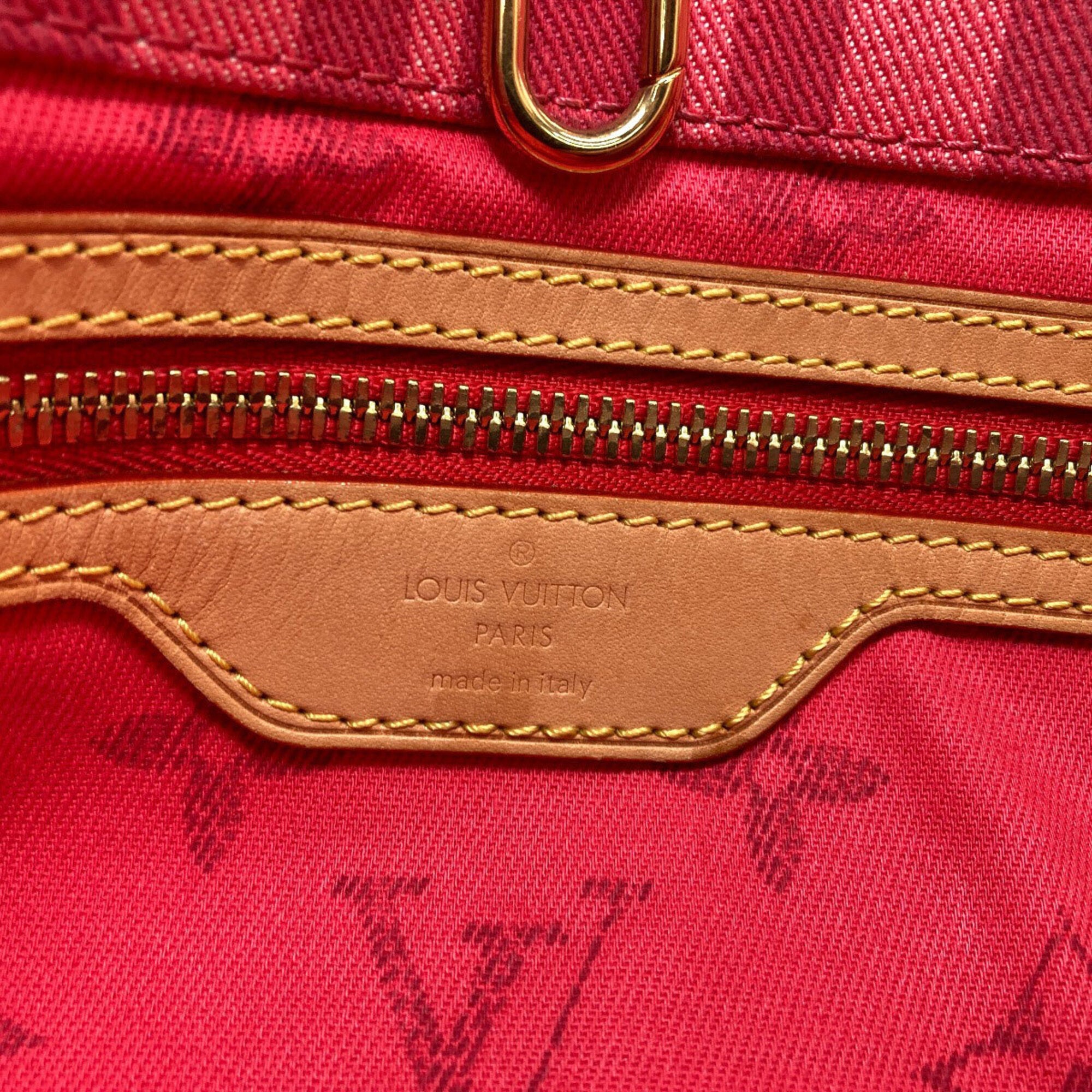 Louis Vuitton Rouge Grenadine Canvas Tote Bag (Pre-Owned)