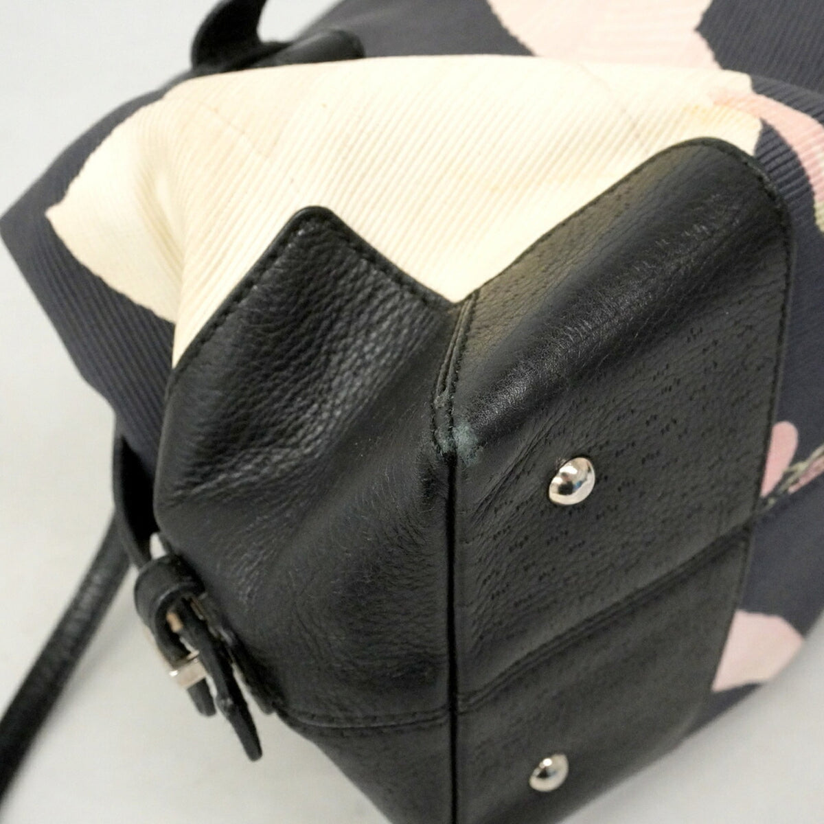 Salvatore Ferragamo Black Canvas Handbag (Pre-Owned)