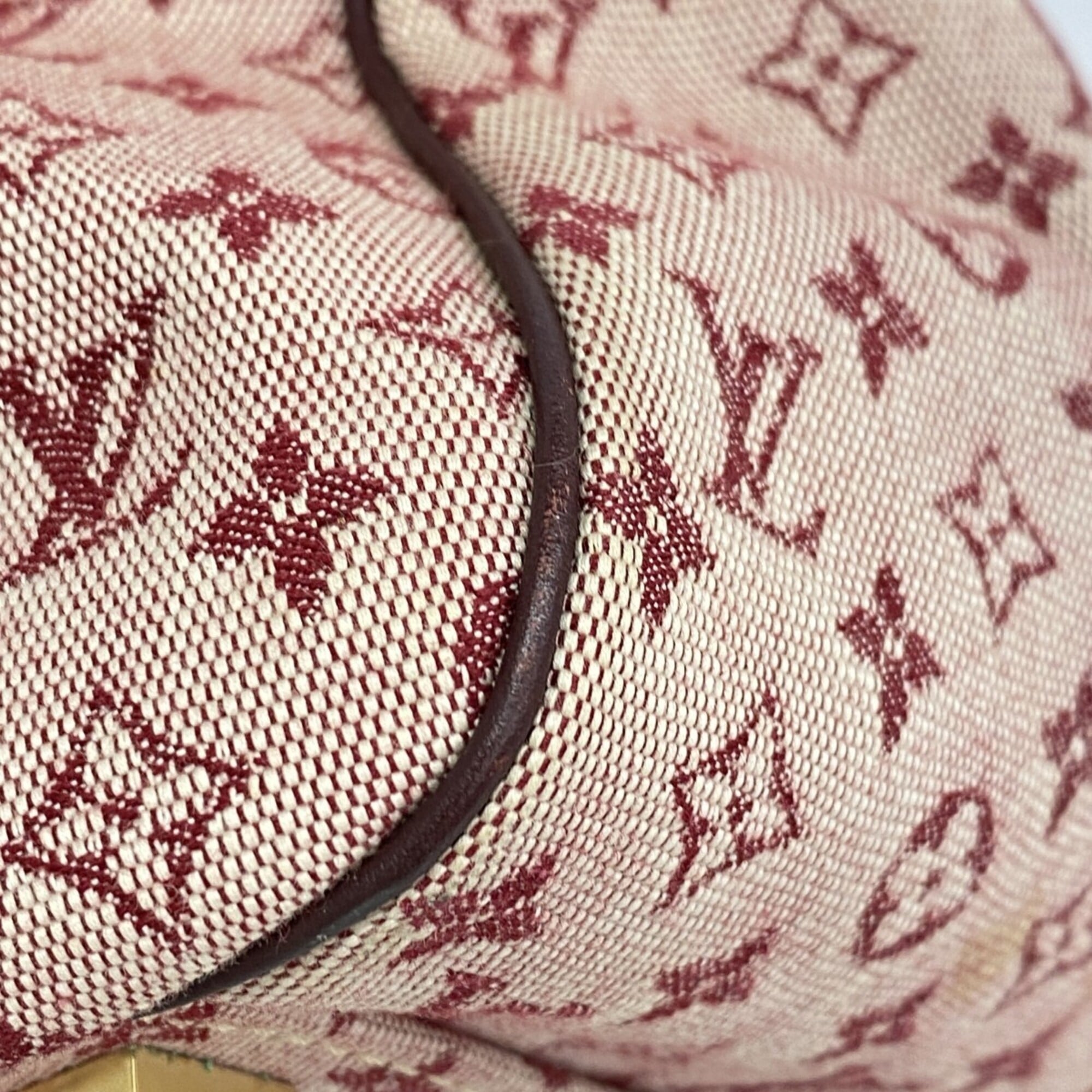 Louis Vuitton Cerise Handbag (Pre-Owned)