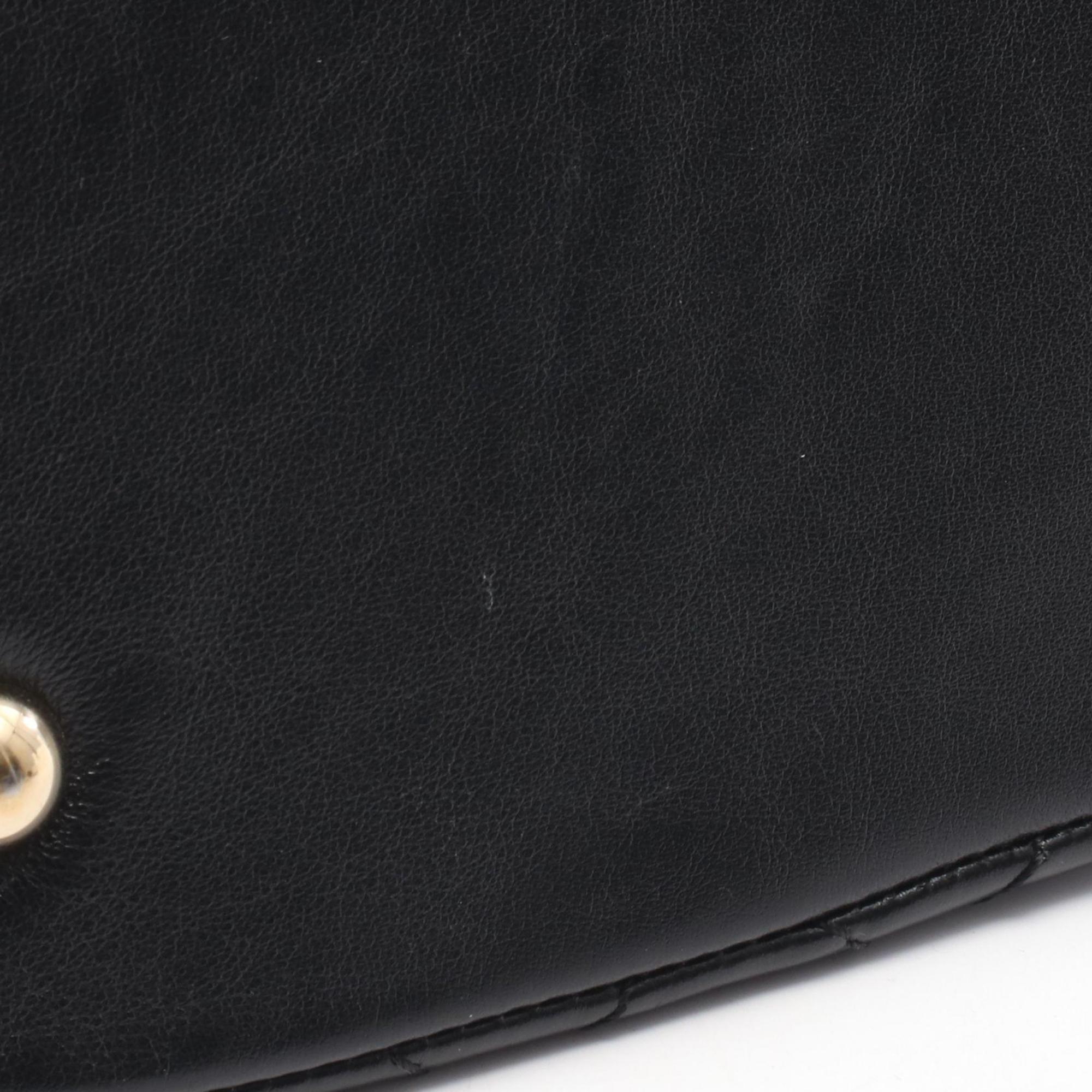Chanel Black Leather Shoulder Bag (Pre-Owned)