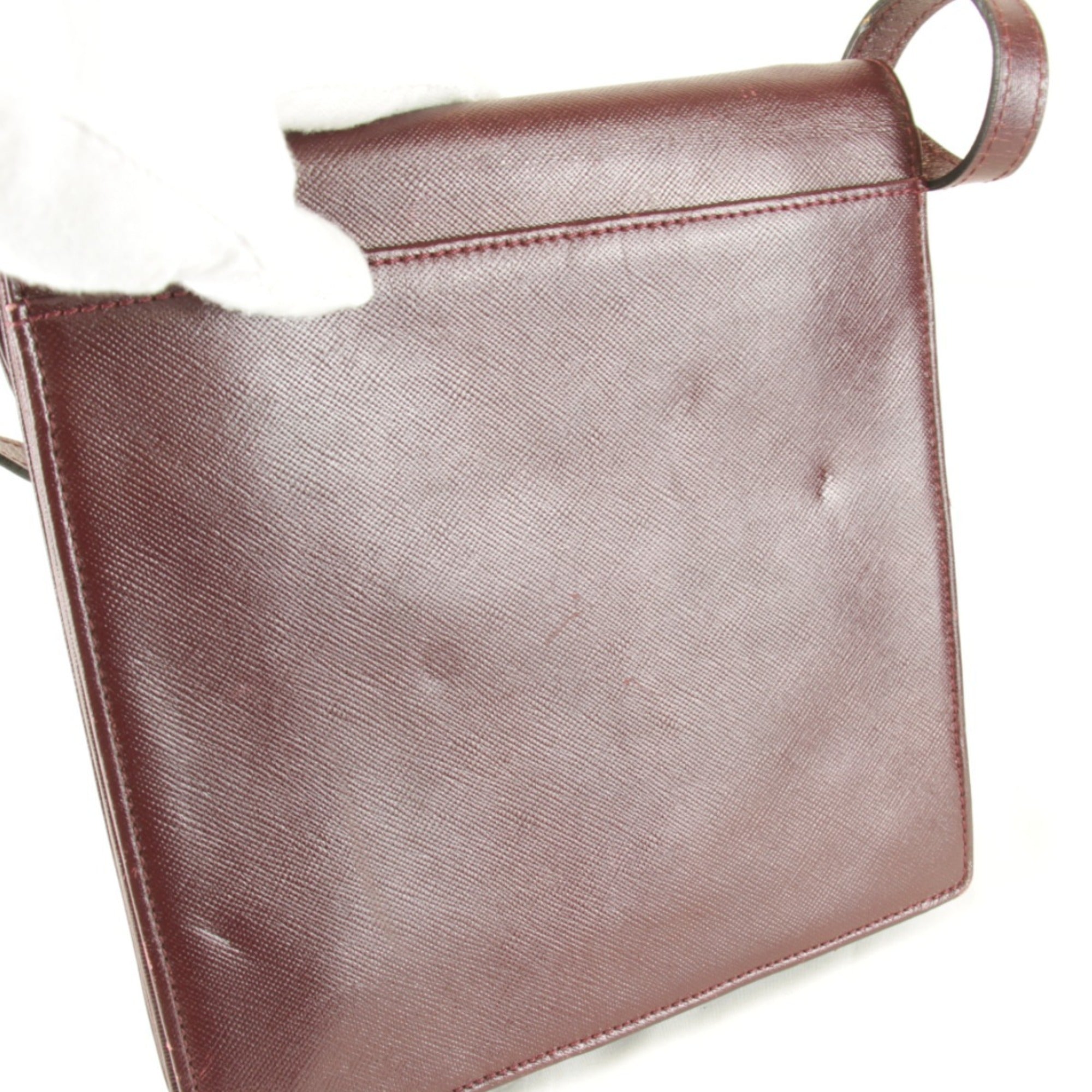 Yves Saint Laurent Wine Leather Shoulder Bag (Pre-Owned)