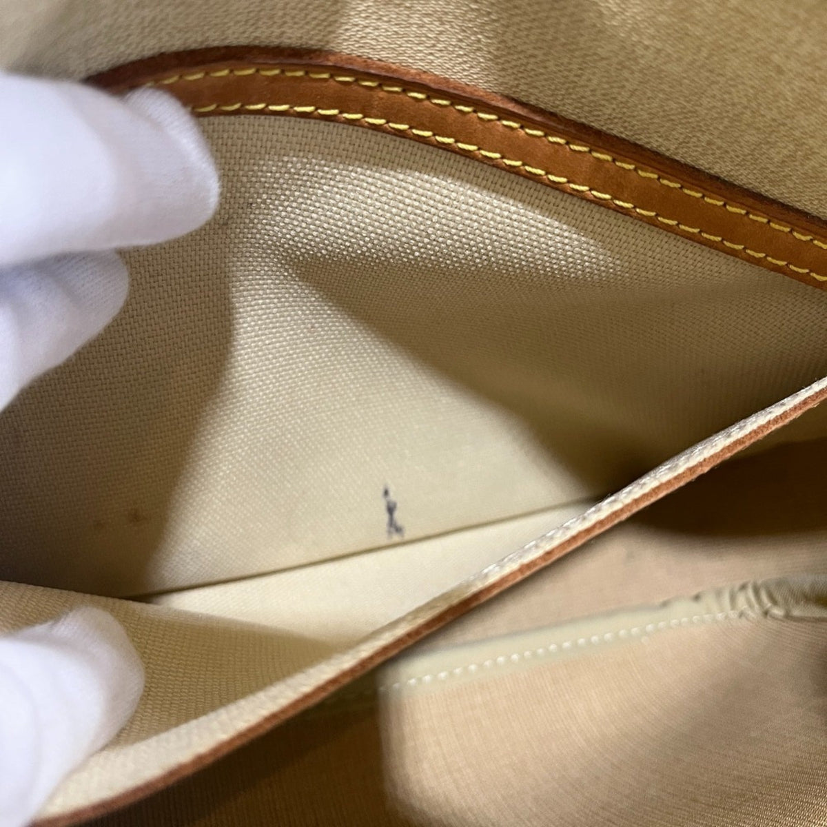 Louis Vuitton Monogram Brown Monogram Shoulder Bag (Pre-Owned)