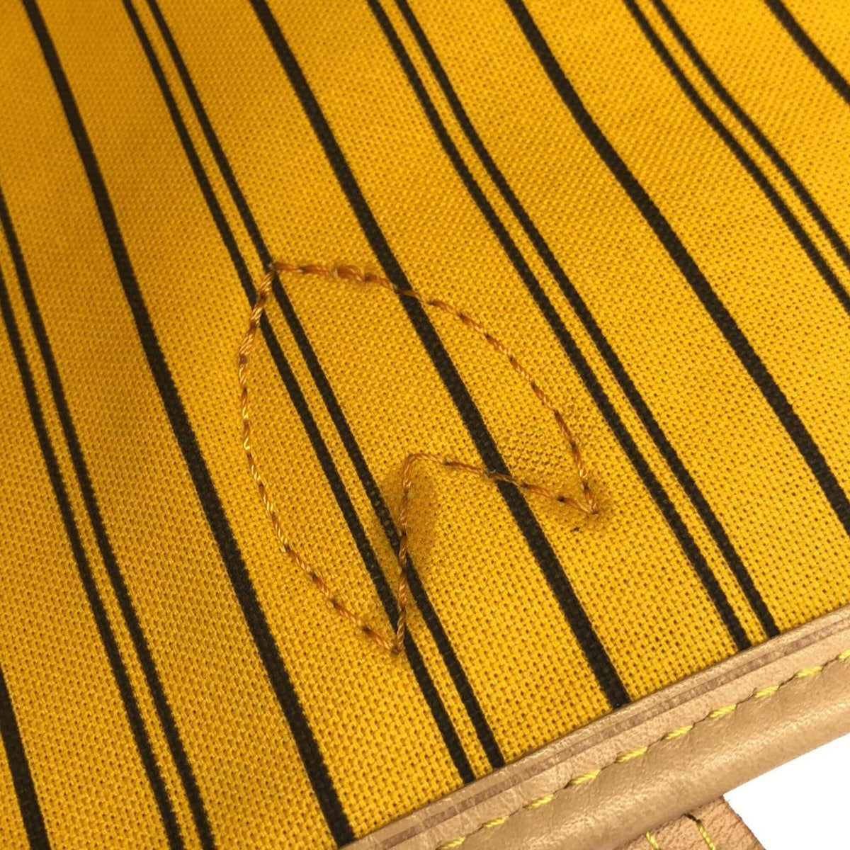 Louis Vuitton Jaune Marron Saffron Coated Canvas Handbag (Pre-Owned)