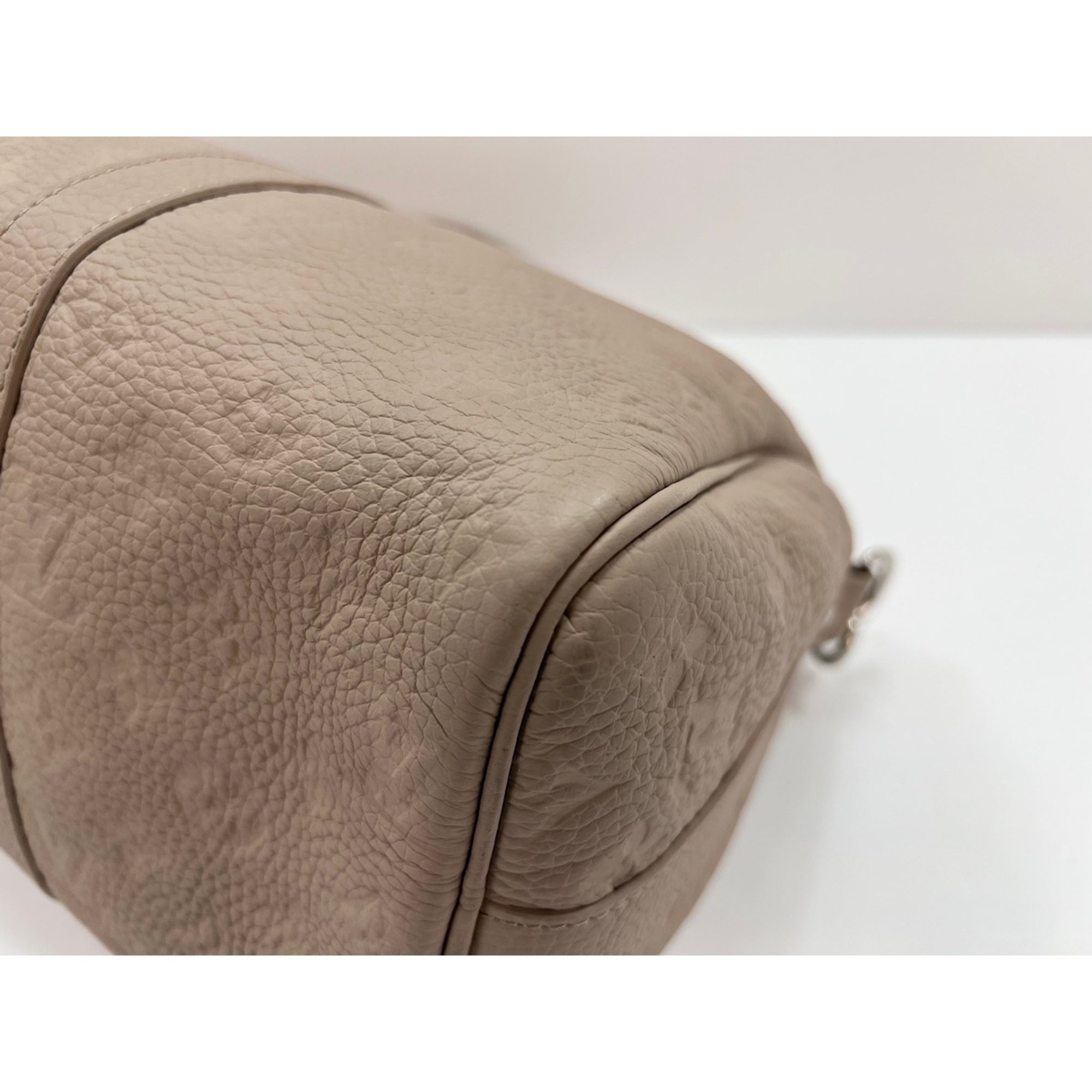 Louis Vuitton Beige Boston Bag (Pre-Owned)