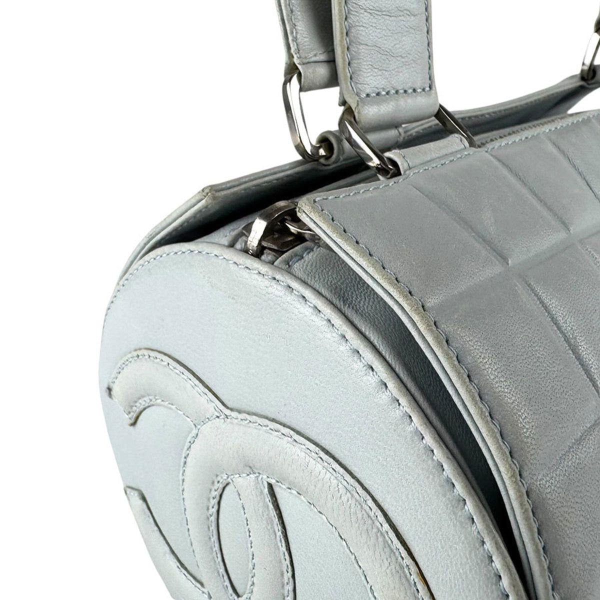 Chanel Light Blue Leather Shoulder Bag (Pre-Owned)