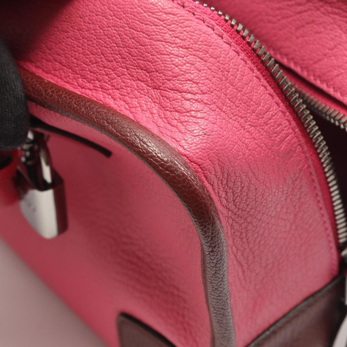 Loewe Brown Pink Red Color Leather Handbag (Pre-Owned)