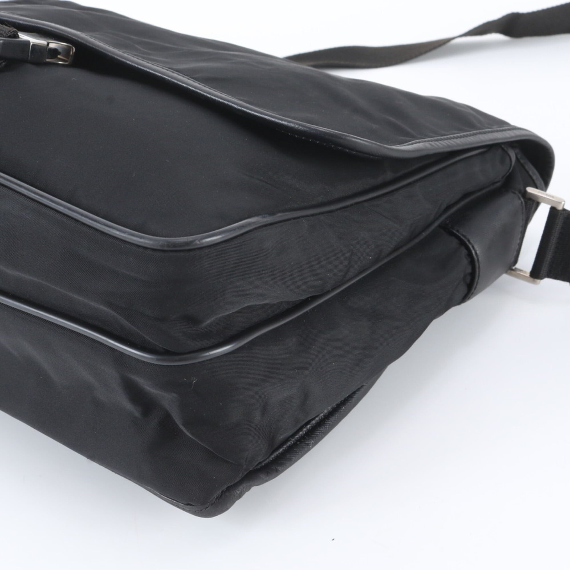 Prada Black Nylon Leather Shoulder Bag (Pre-Owned)