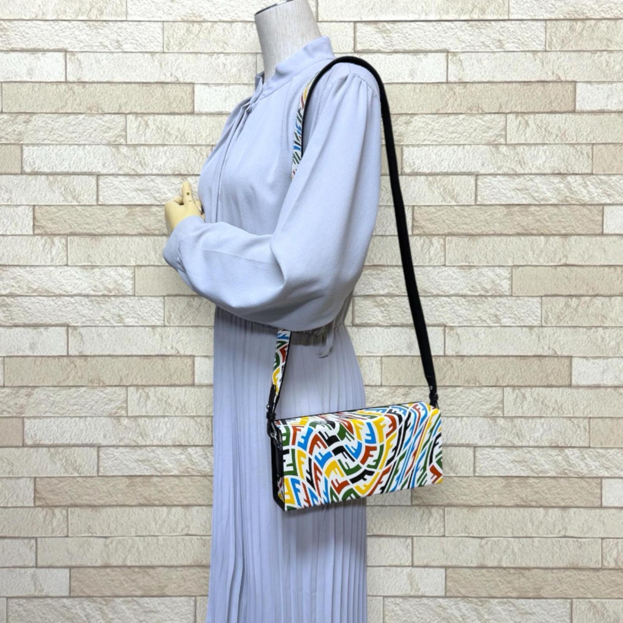 Fendi Multi-Color White Leather Shoulder Bag (Pre-Owned)