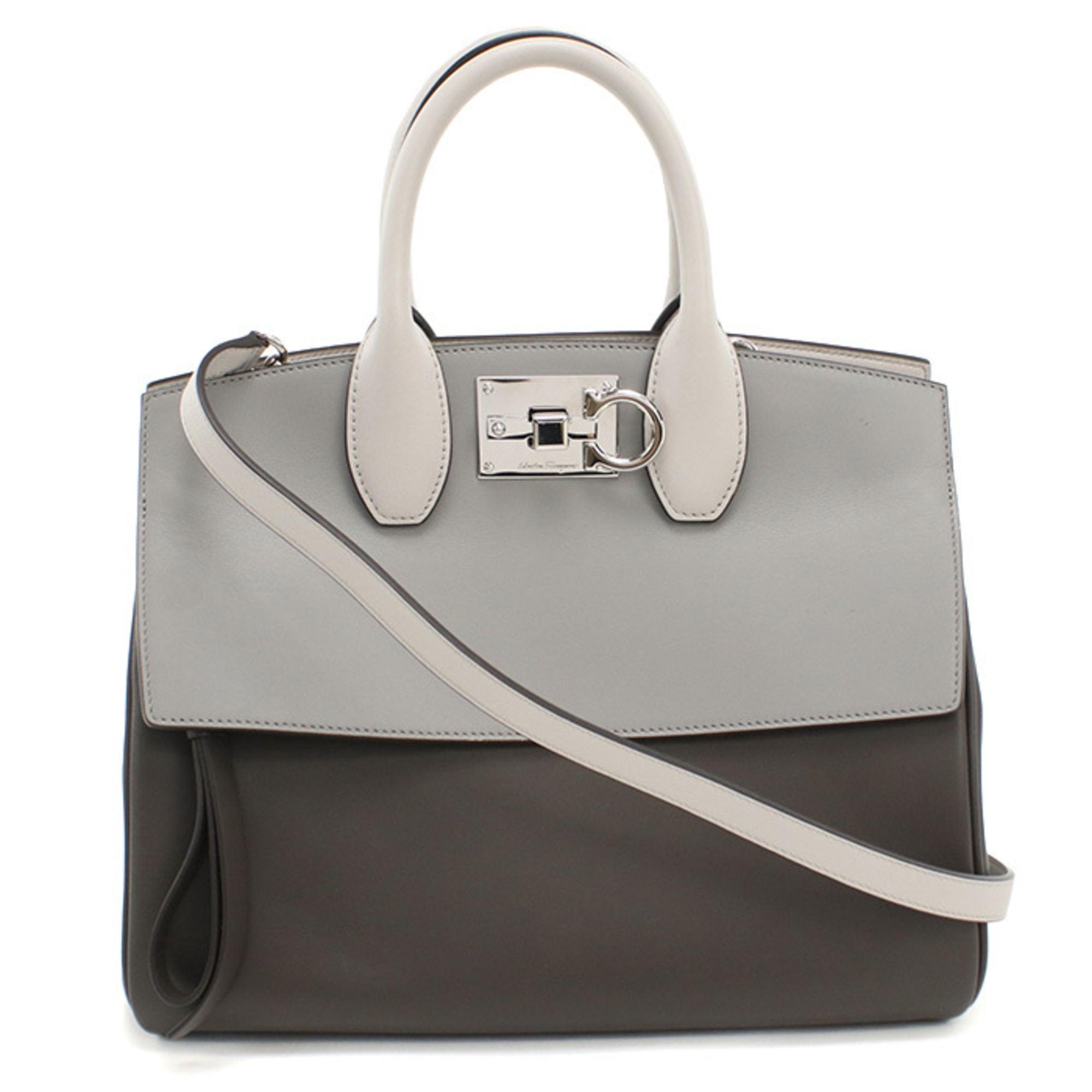 Salvatore Ferragamo Gray Leather Handbag (Pre-Owned)