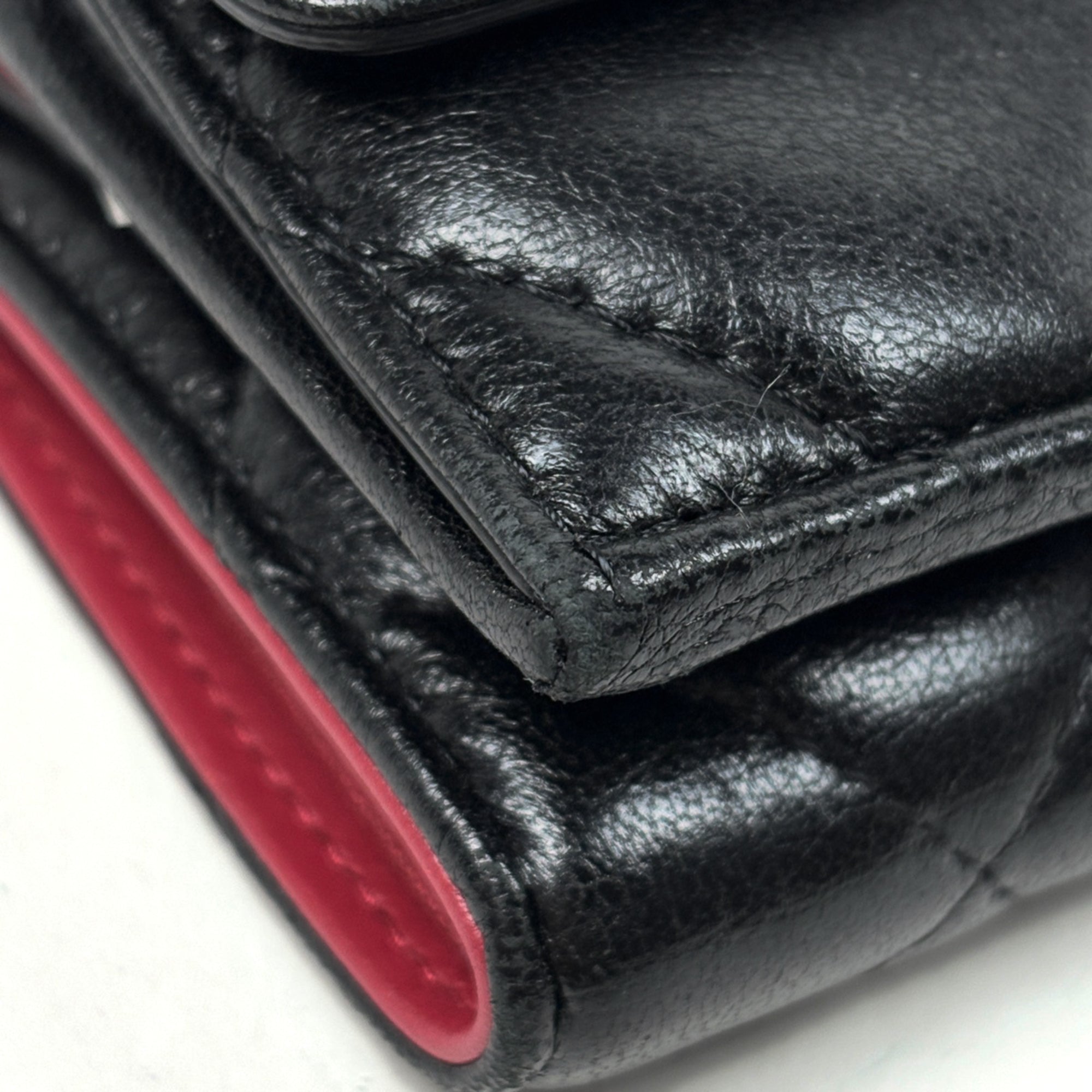 Chanel Black Leather Wallet (Bi-Fold) (Pre-Owned)