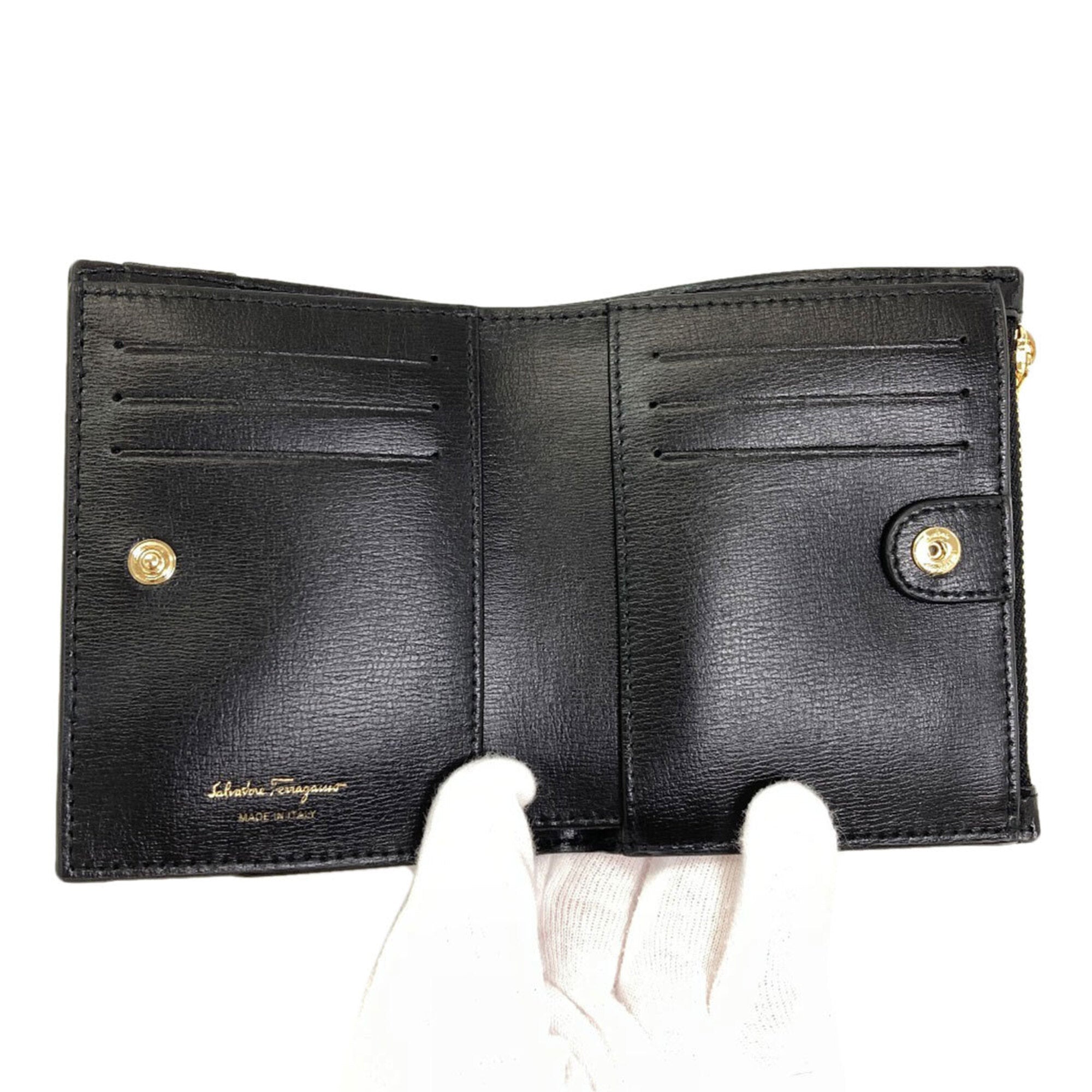 Salvatore Ferragamo Black Leather Wallet (Bi-Fold) (Pre-Owned)