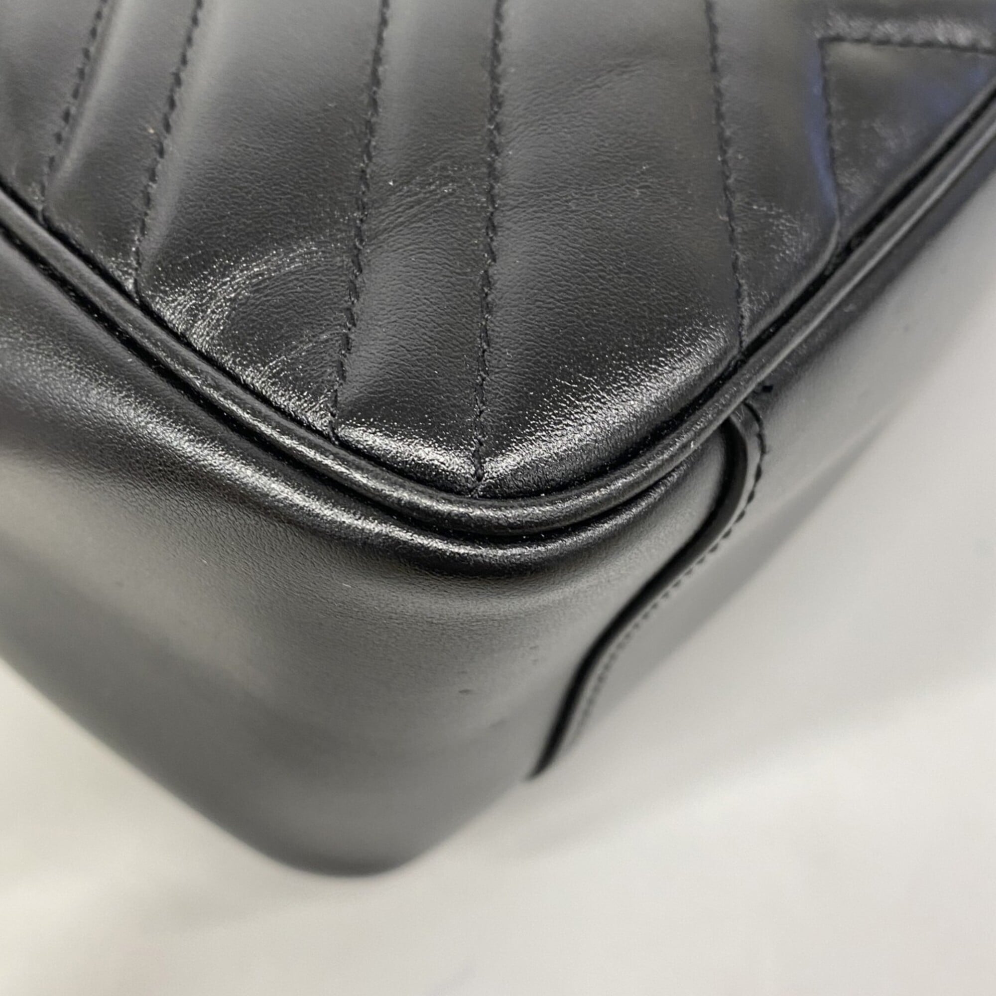Gucci Black Leather Handbag (Pre-Owned)