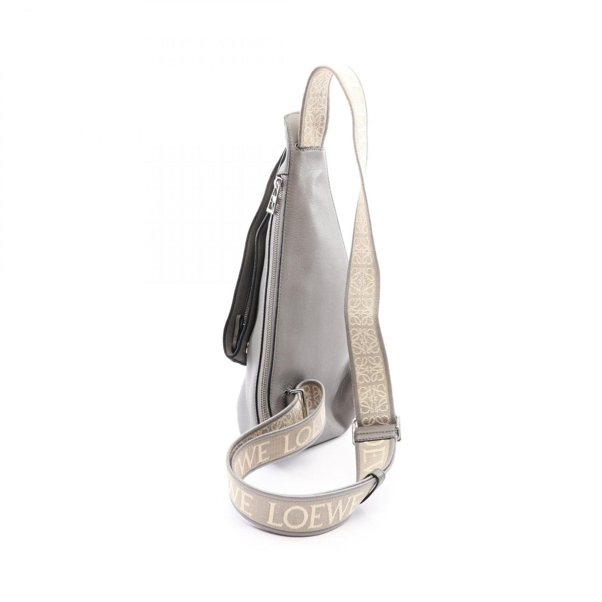 Loewe Gray Leather Fanny Pack Handbag (Pre-Owned)