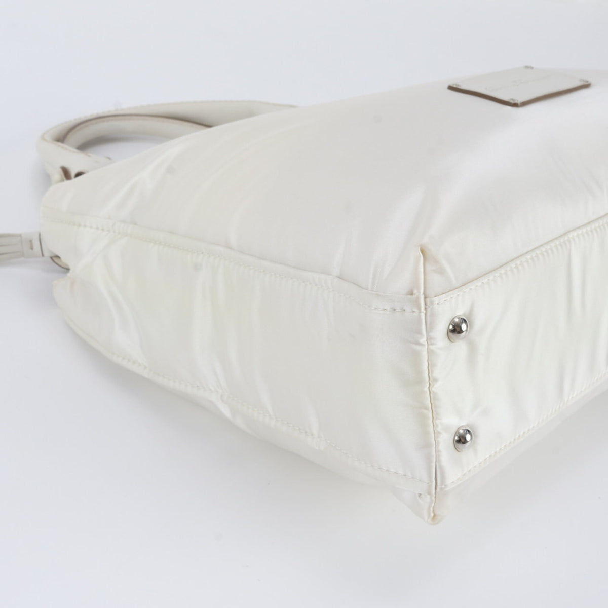 Salvatore Ferragamo Ivory Leather Nylon Handbag Shoulder Bag Tote Bag (Pre-Owned)