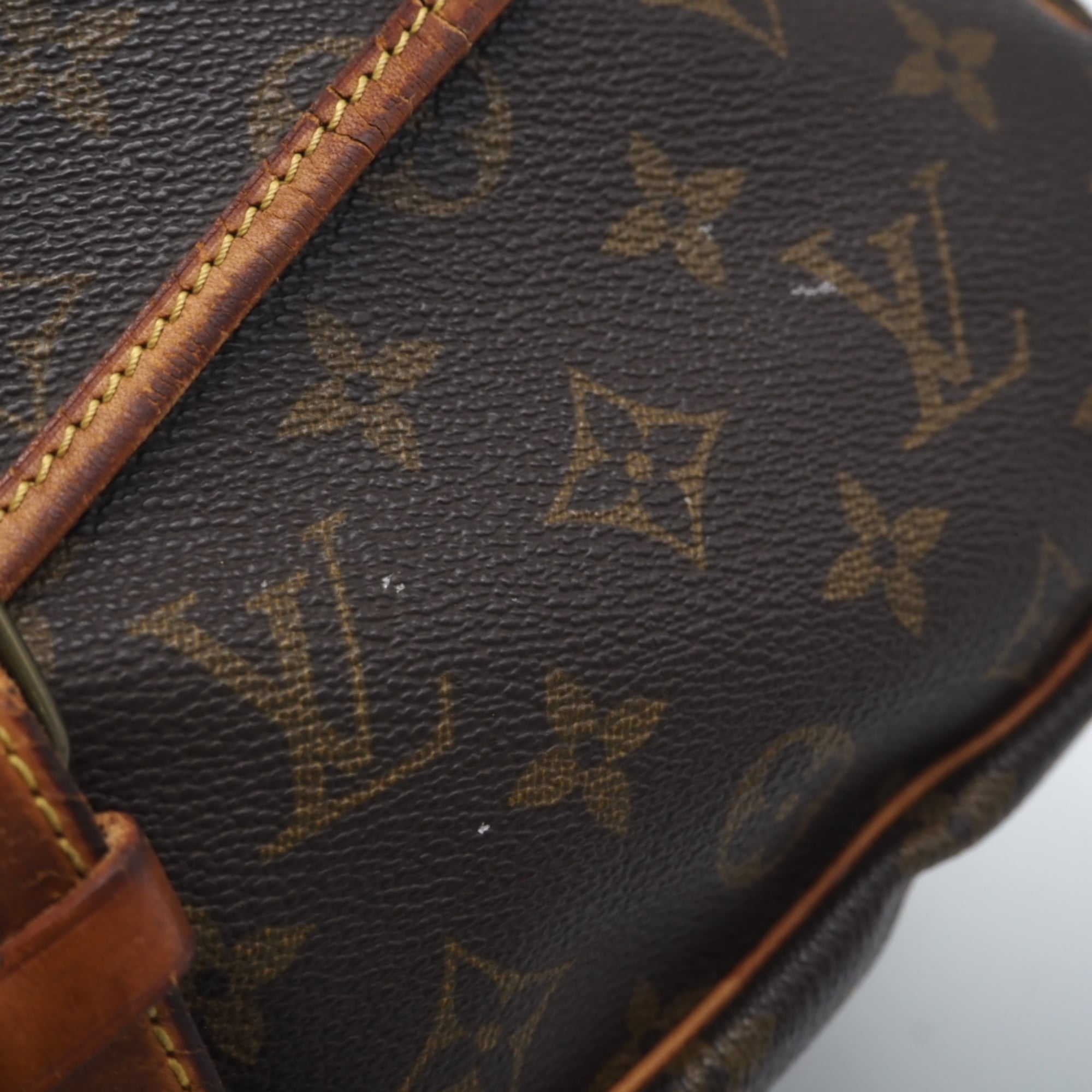 Louis Vuitton Brown Monogram Monogram Shoulder Bag (Pre-Owned)