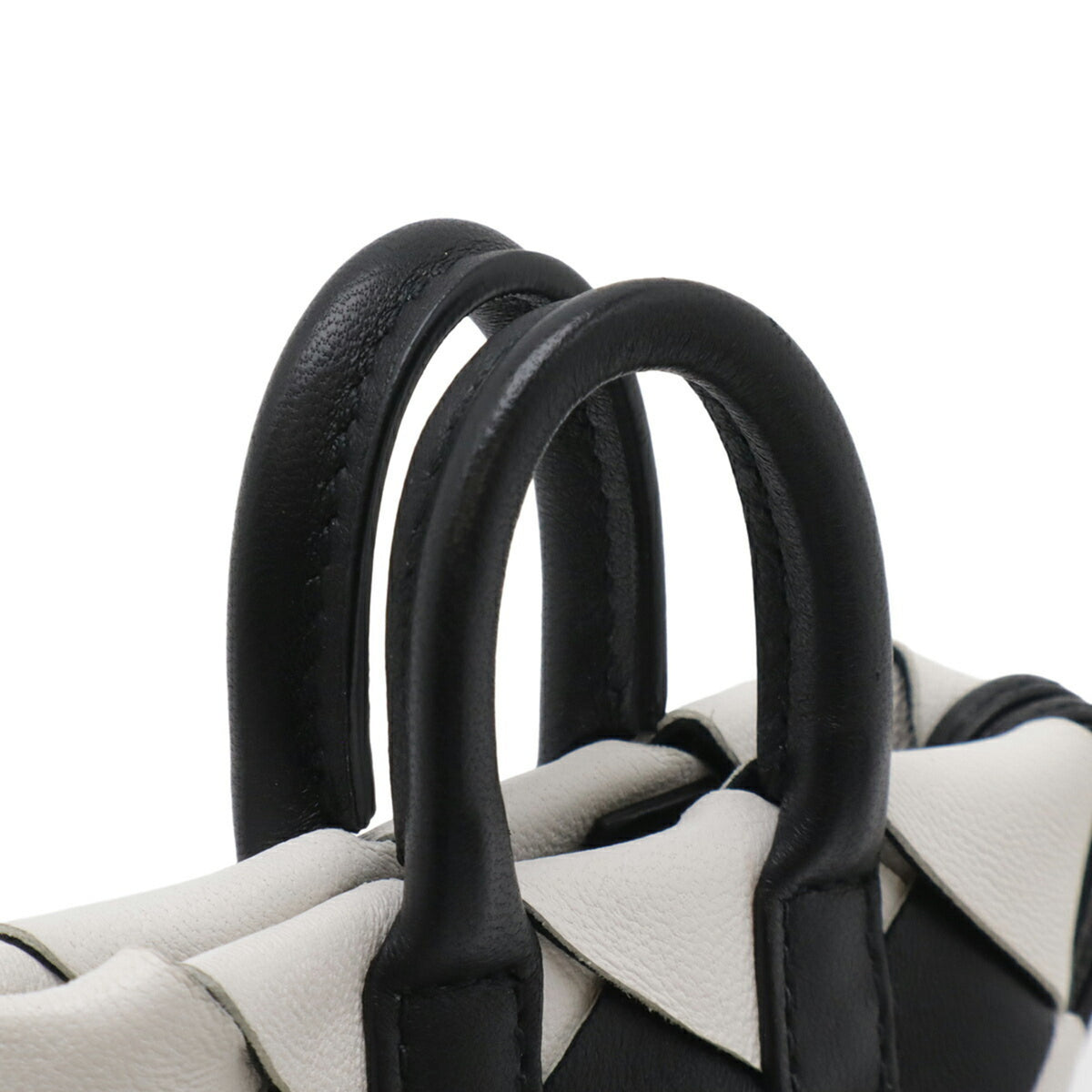Bottega Veneta Black White Leather Pouch (Pre-Owned)