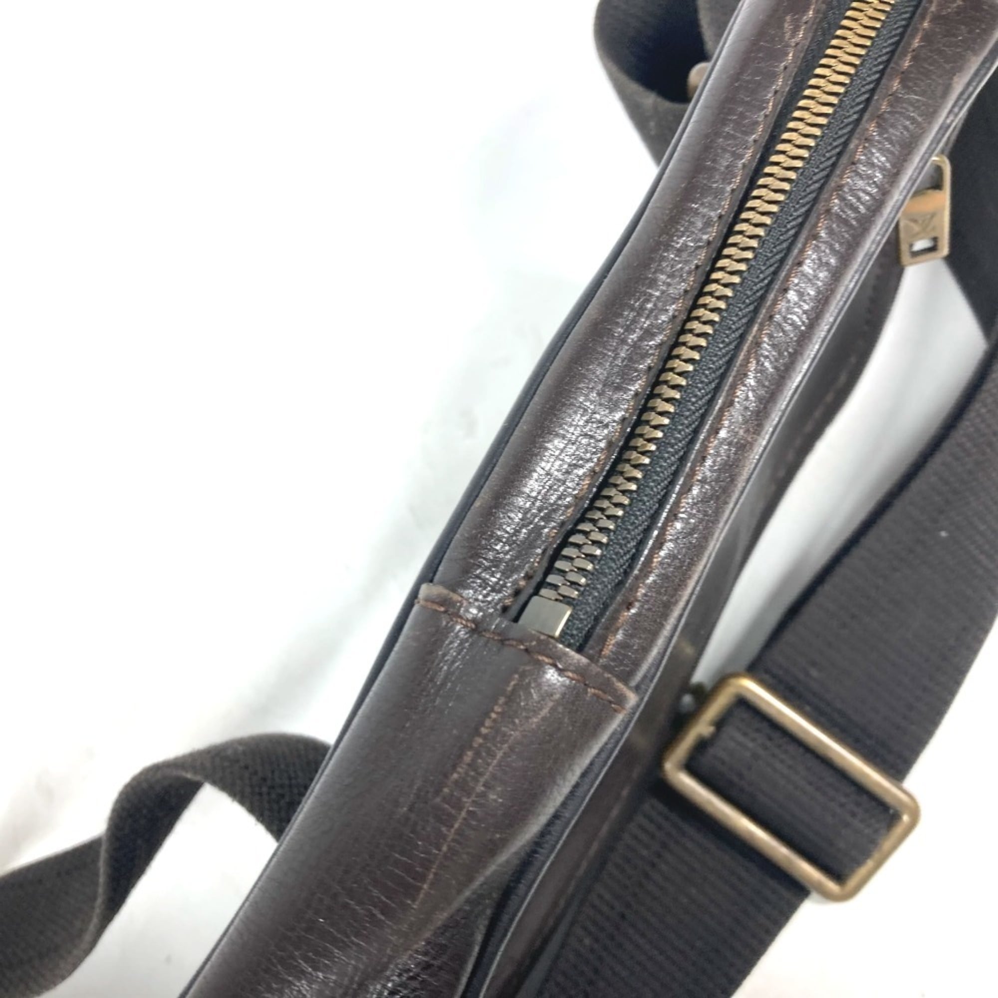 Louis Vuitton Brown Coffee Utah Leather Handbag Sling Bag (Pre-Owned)