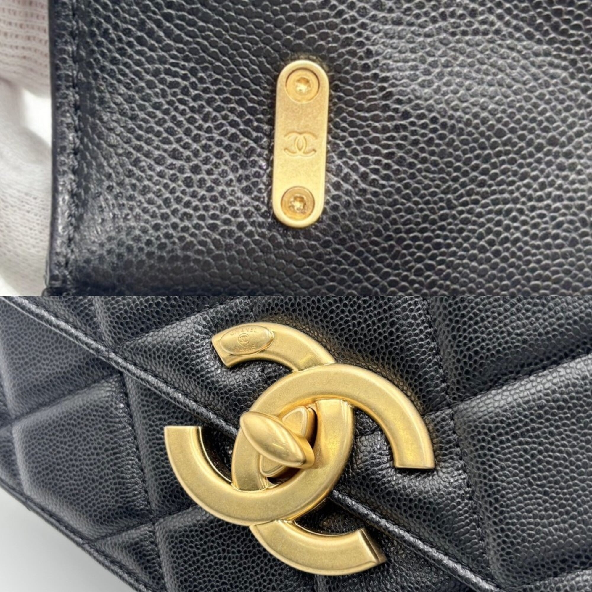 Chanel Black Grained Calfskin Shoulder Bag (Pre-Owned)