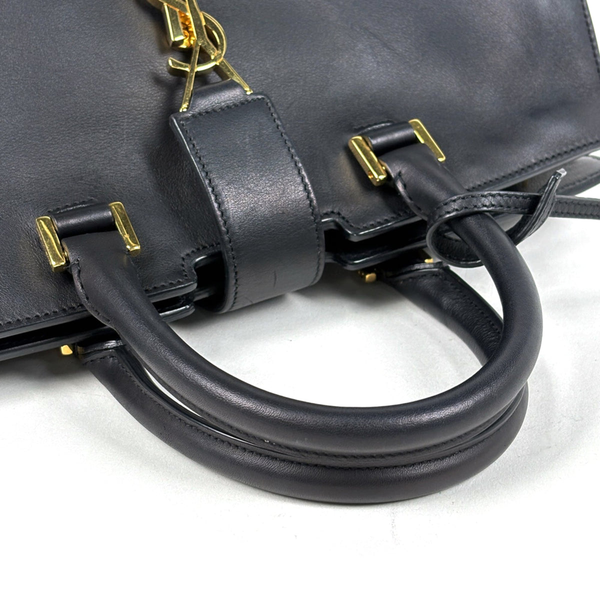 Yves Saint Laurent Black Leather Handbag (Pre-Owned)