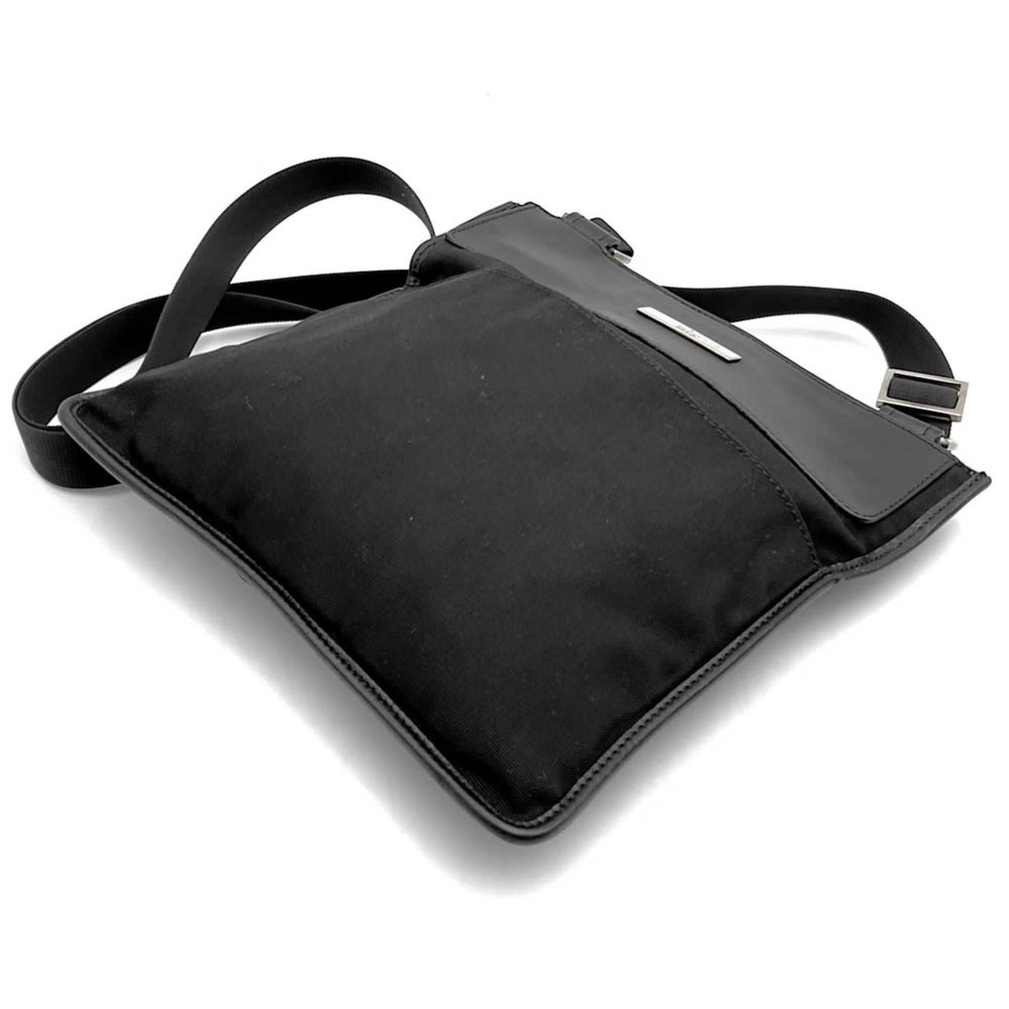 Gucci Black Nylon Leather Shoulder Bag (Pre-Owned)