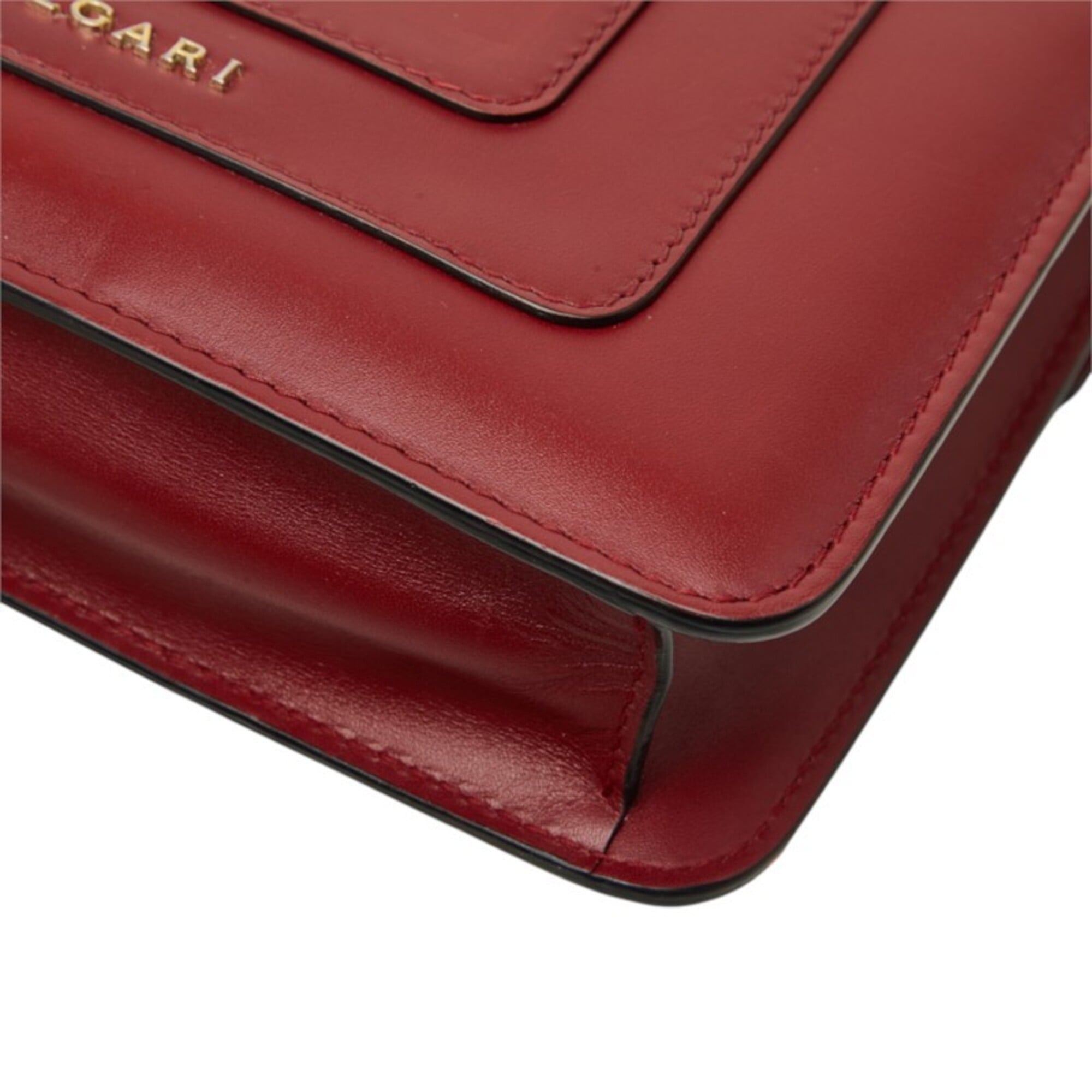 Bvlgari Red Color Wine Leather Shoulder Bag (Pre-Owned)
