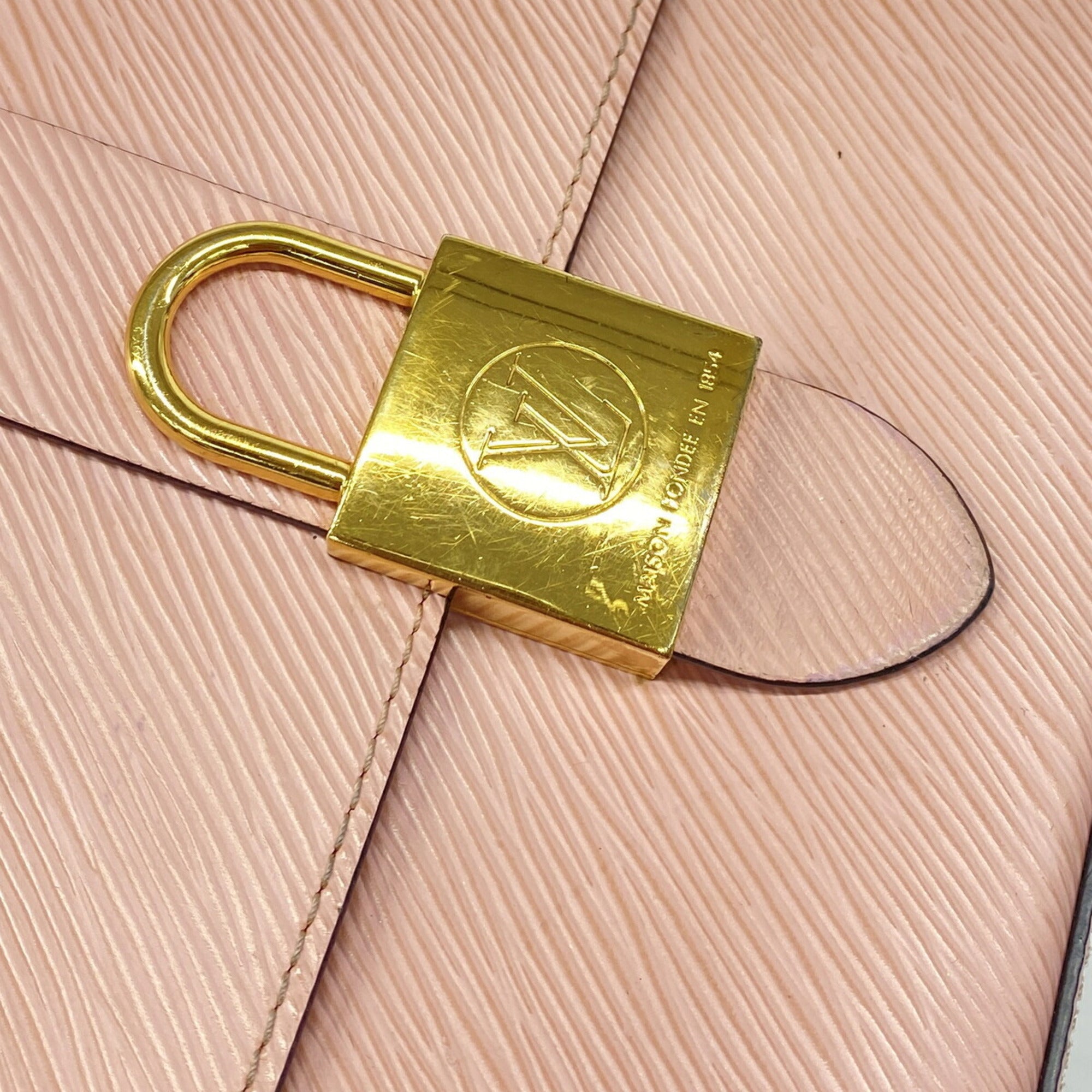 Louis Vuitton Rose Ballerine Handbag (Pre-Owned)