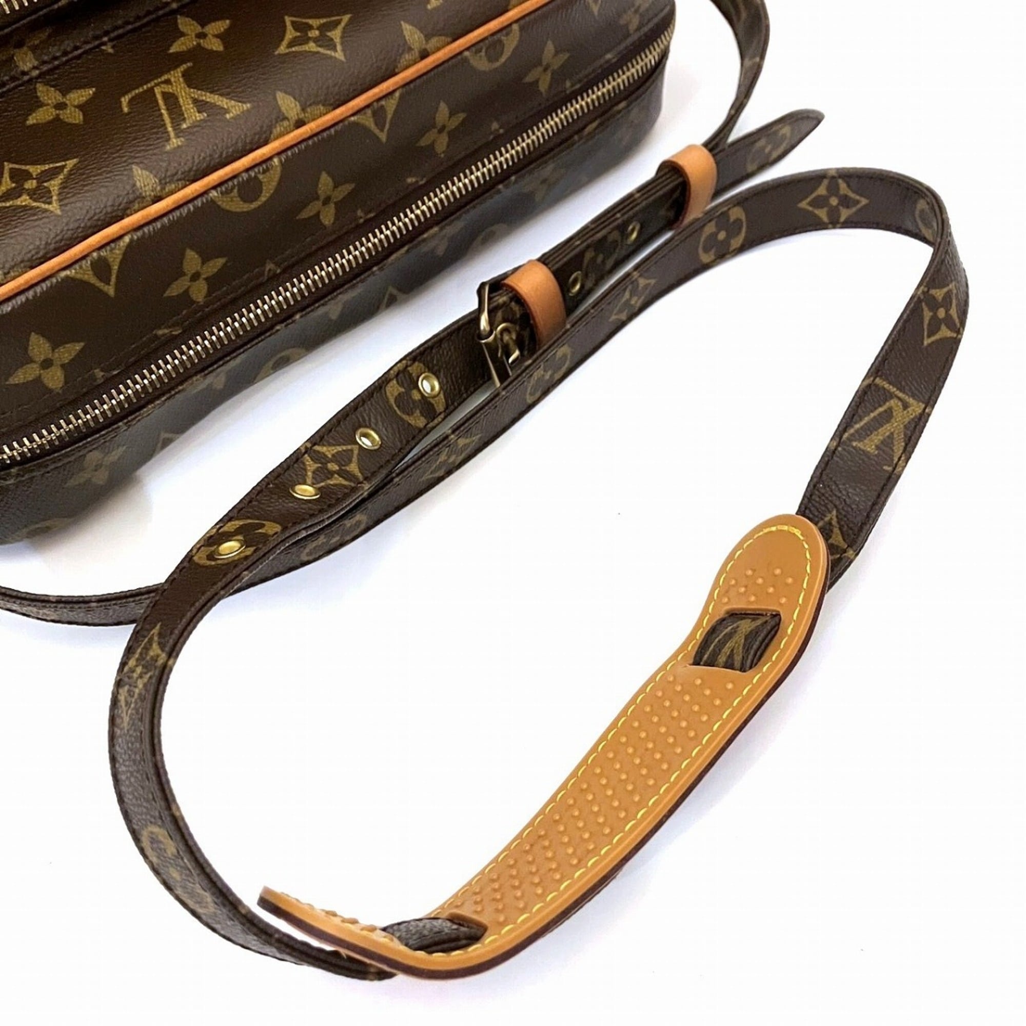 Louis Vuitton Brown Leather Shoulder Bag (Pre-Owned)