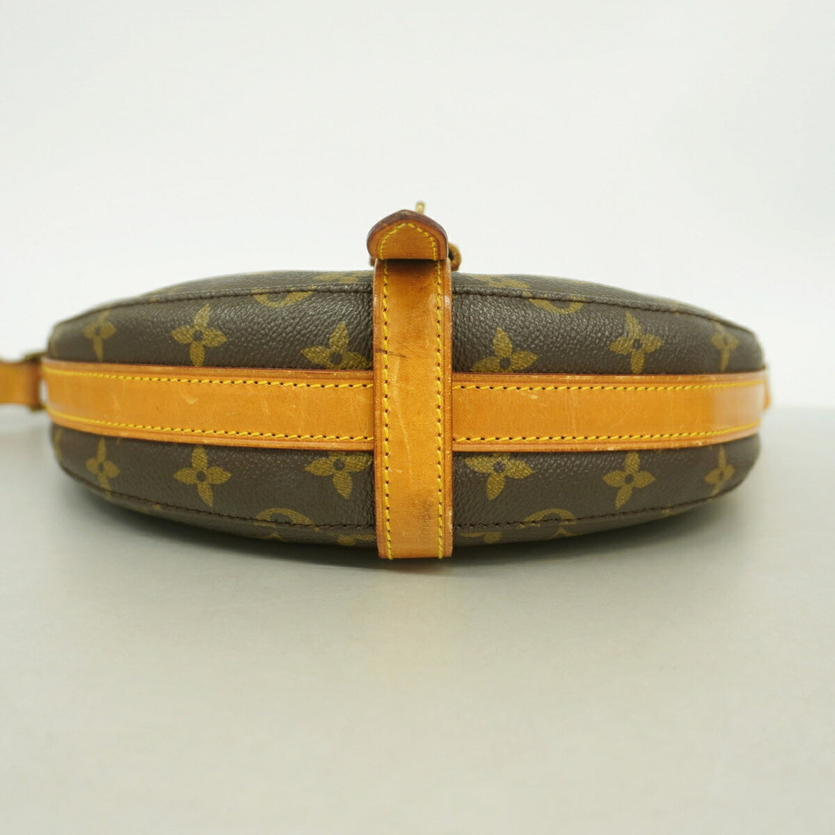 Louis Vuitton Brown Shoulder Bag (Pre-Owned)